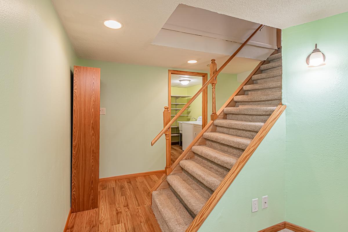 624 3rd Street E