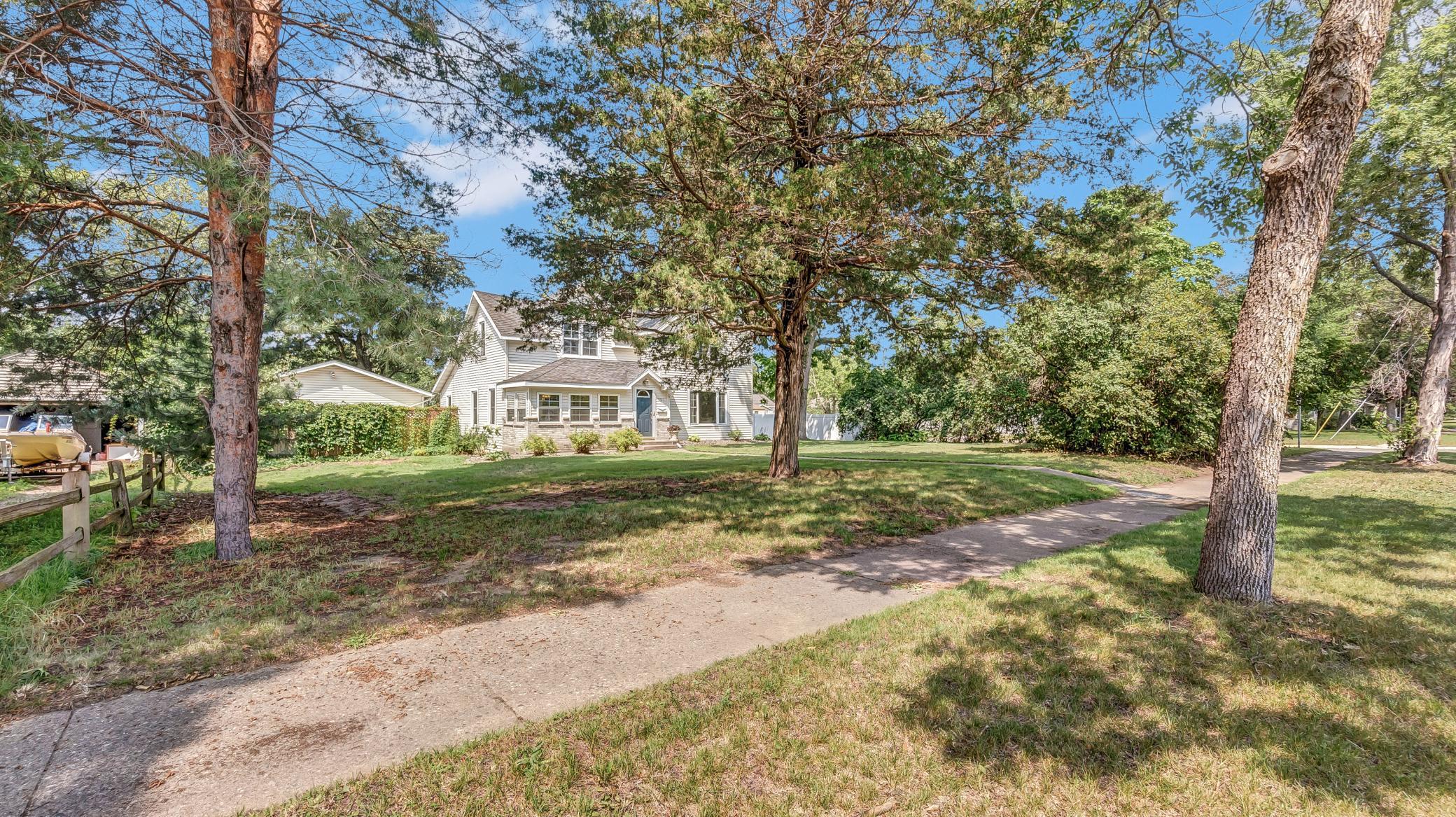 1201 2nd Avenue S