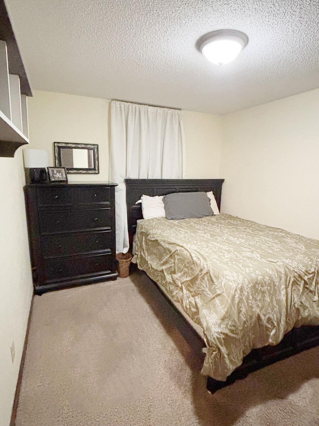 1712 Kings Way