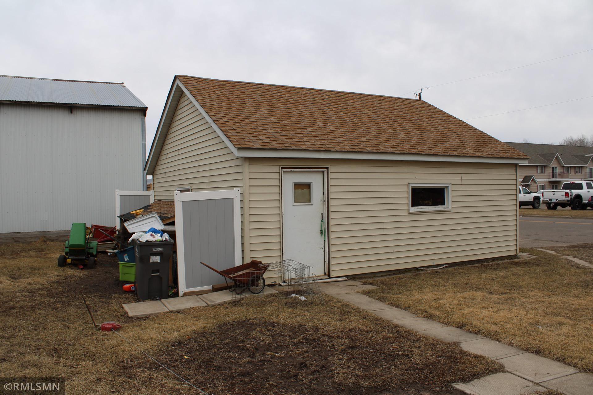 100 Norman Avenue N