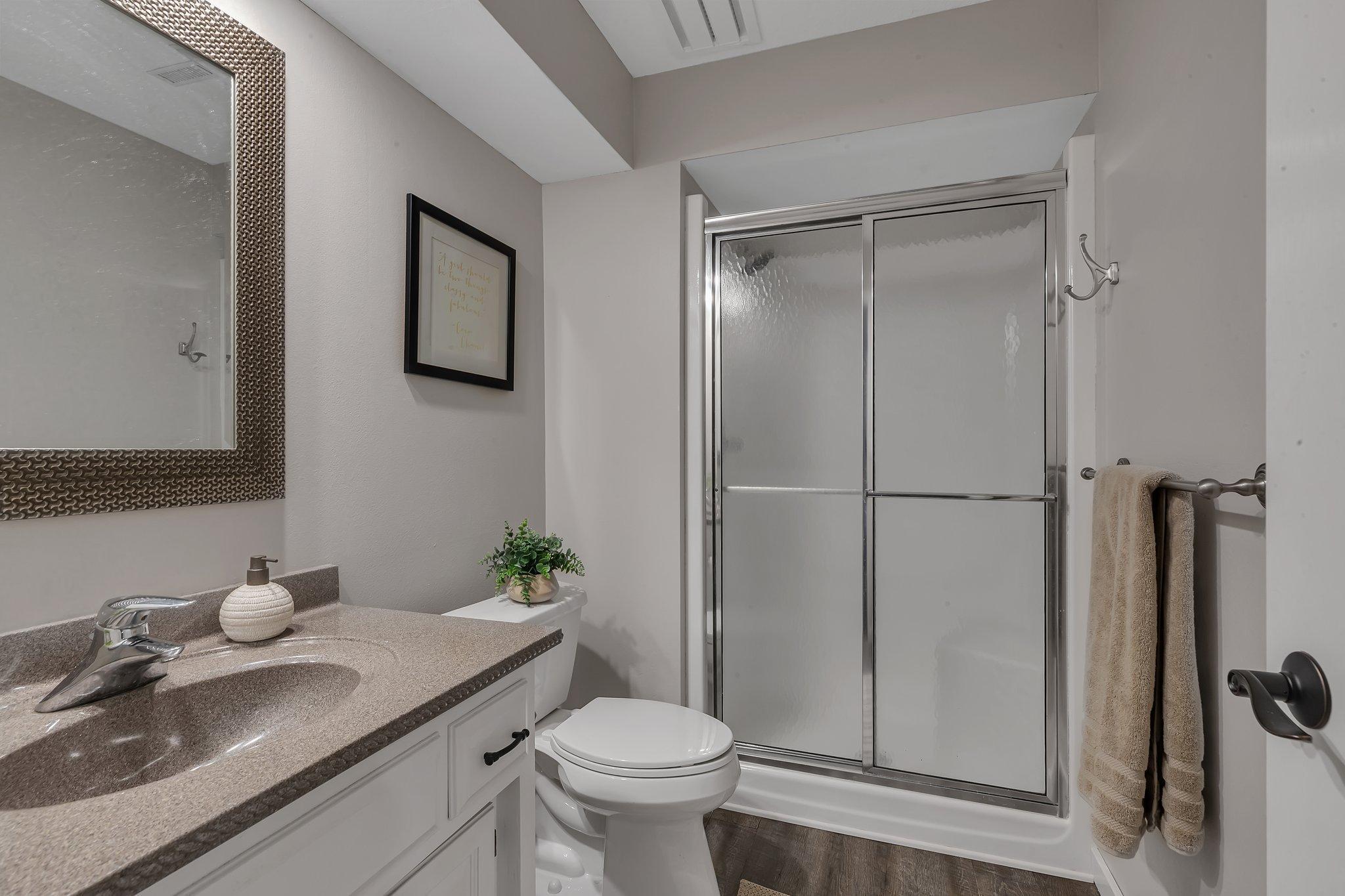 825 Meadowlawn Court