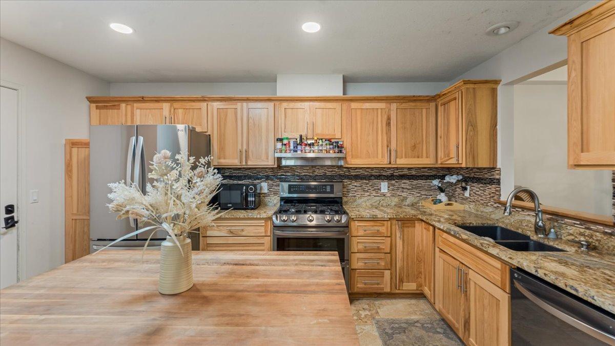 539 Deer Ridge Lane S