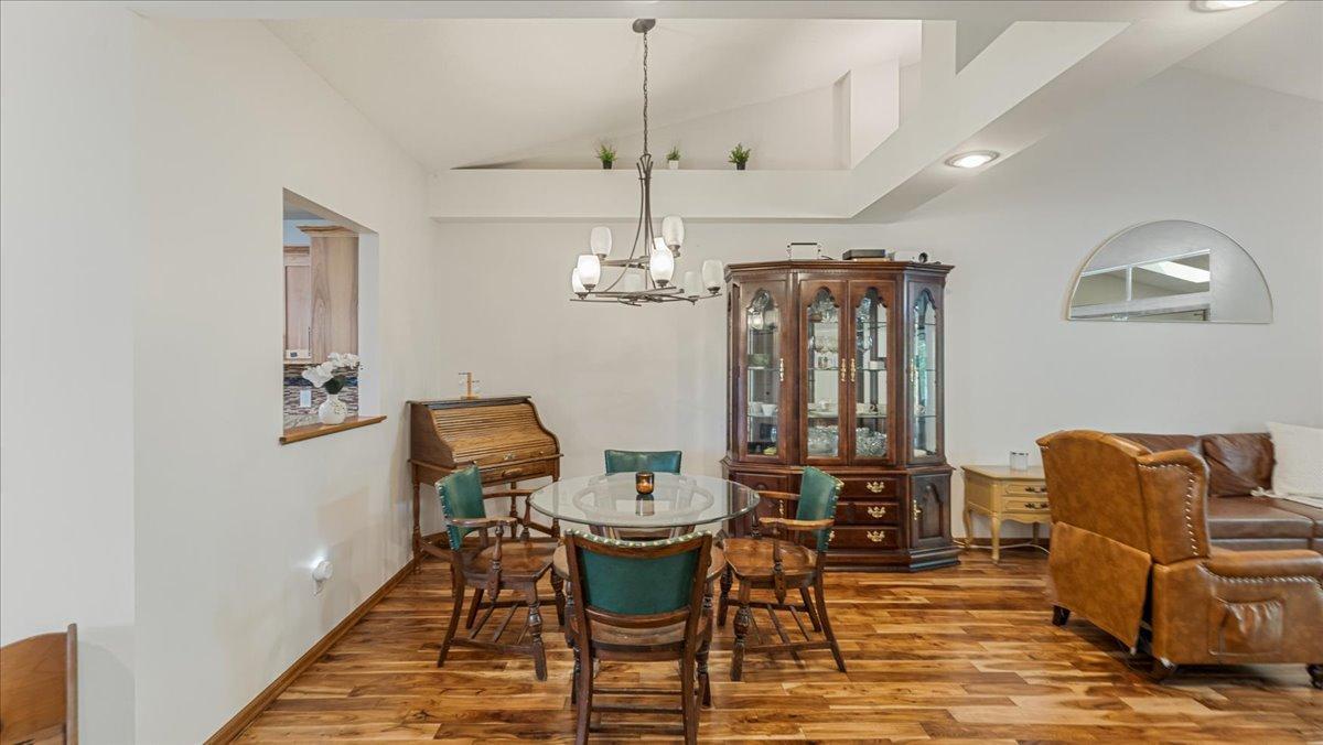 539 Deer Ridge Lane S