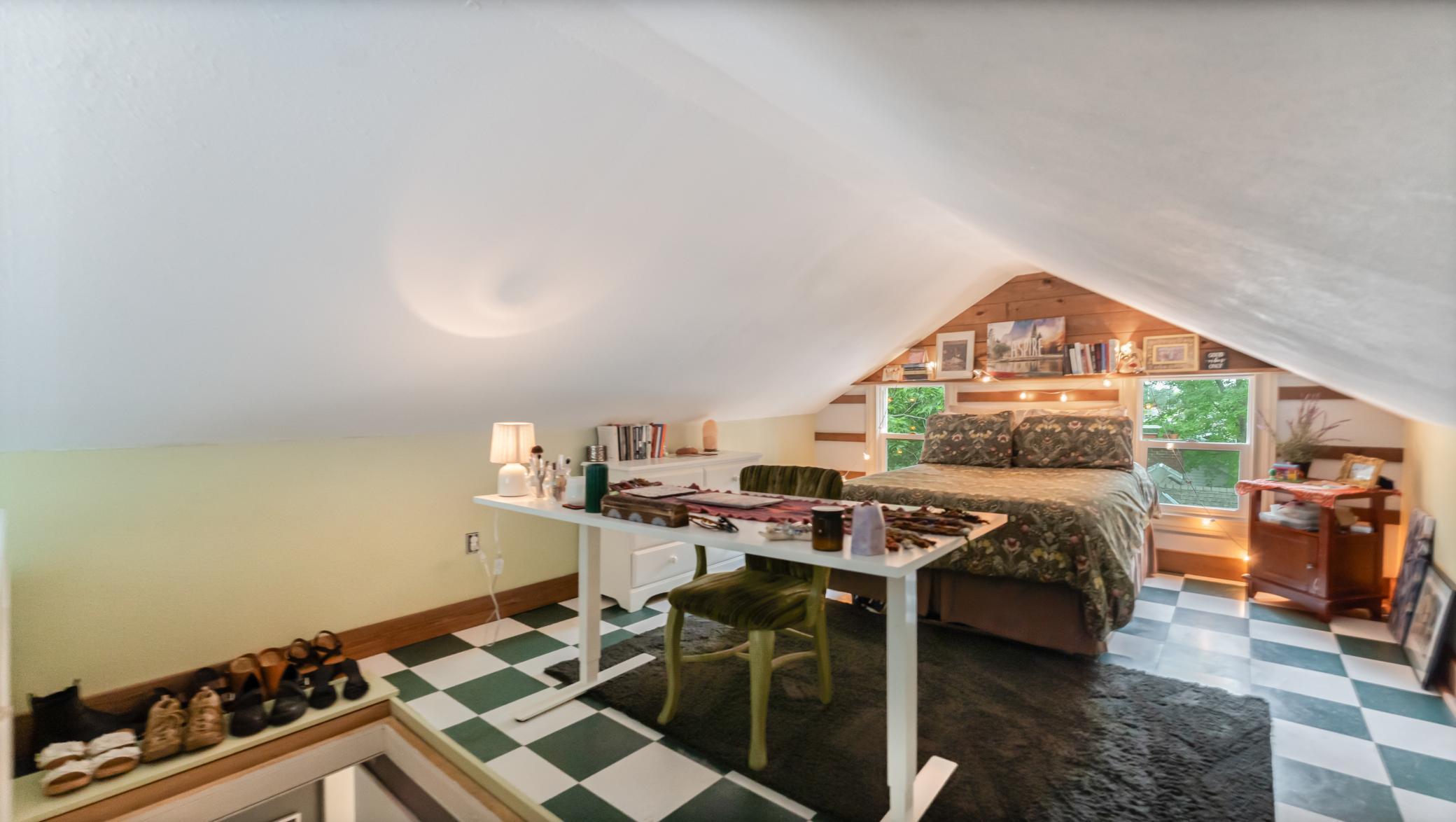 1207 Kilian Boulevard SE