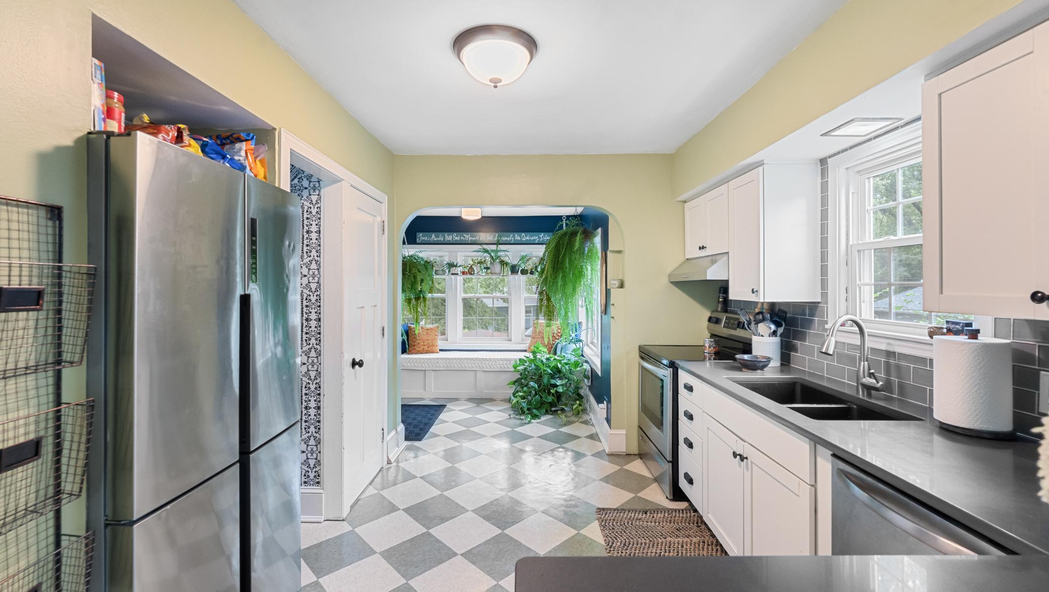 1207 Kilian Boulevard SE