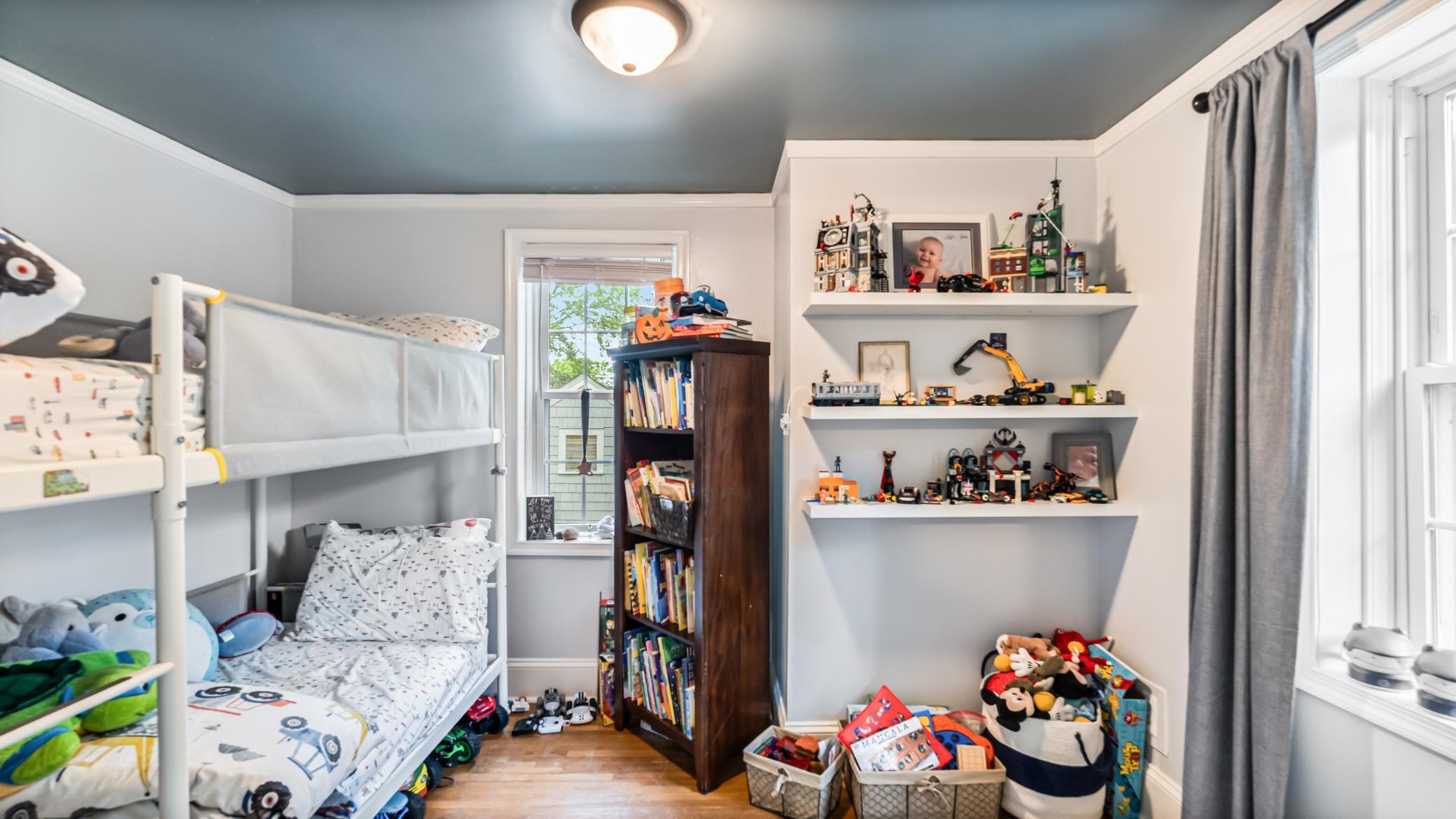 1207 Kilian Boulevard SE