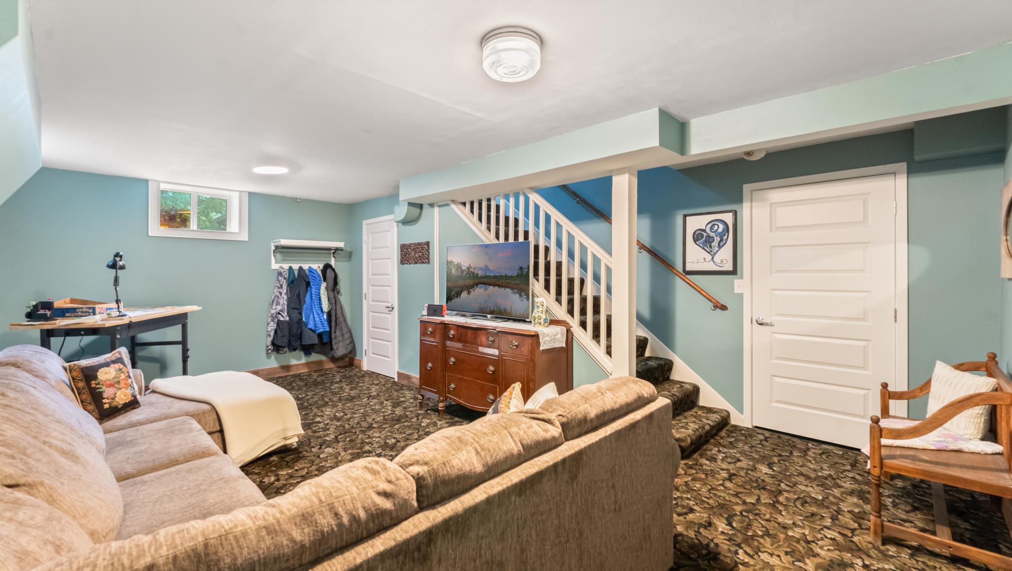 1207 Kilian Boulevard SE