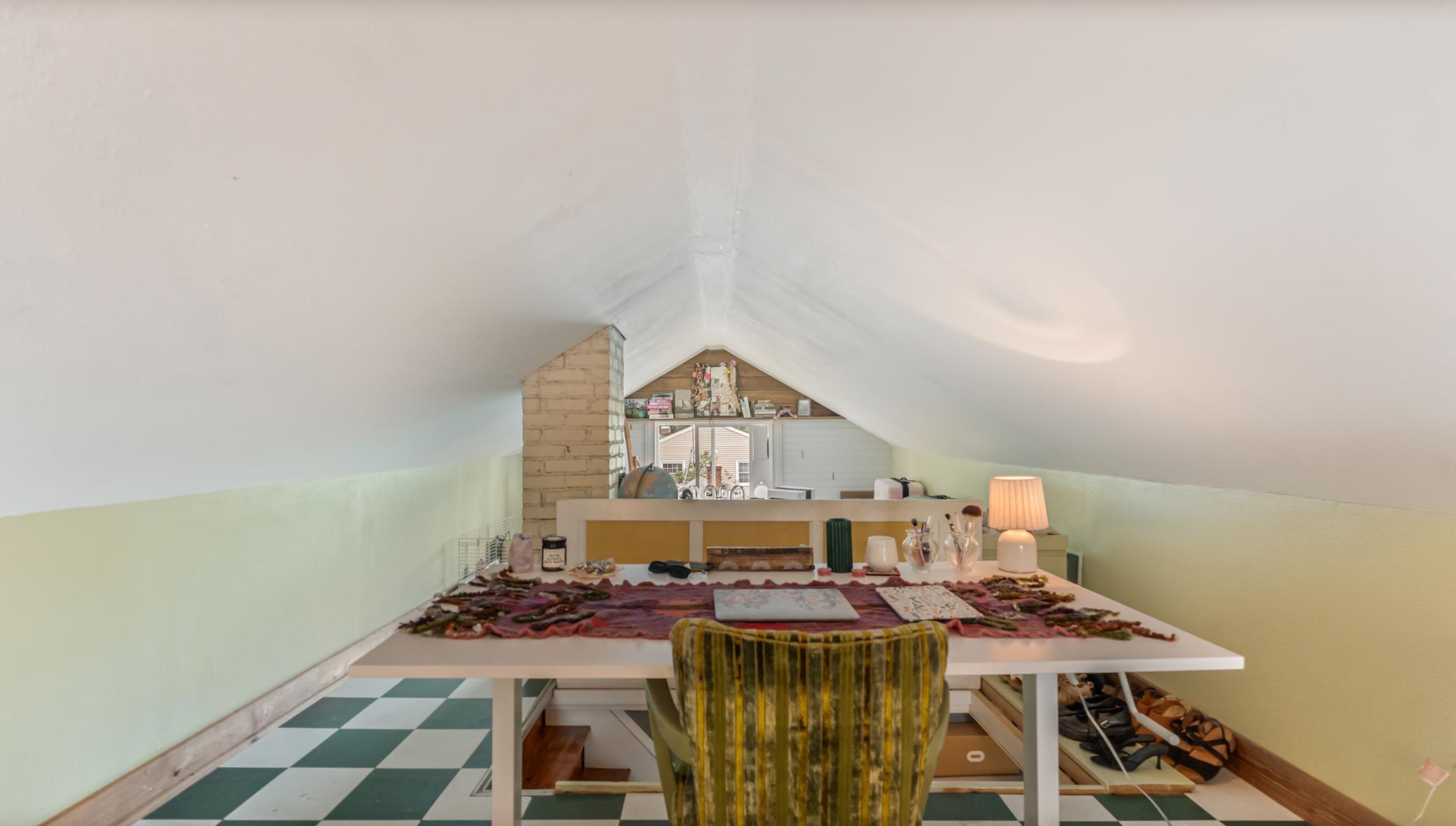 1207 Kilian Boulevard SE