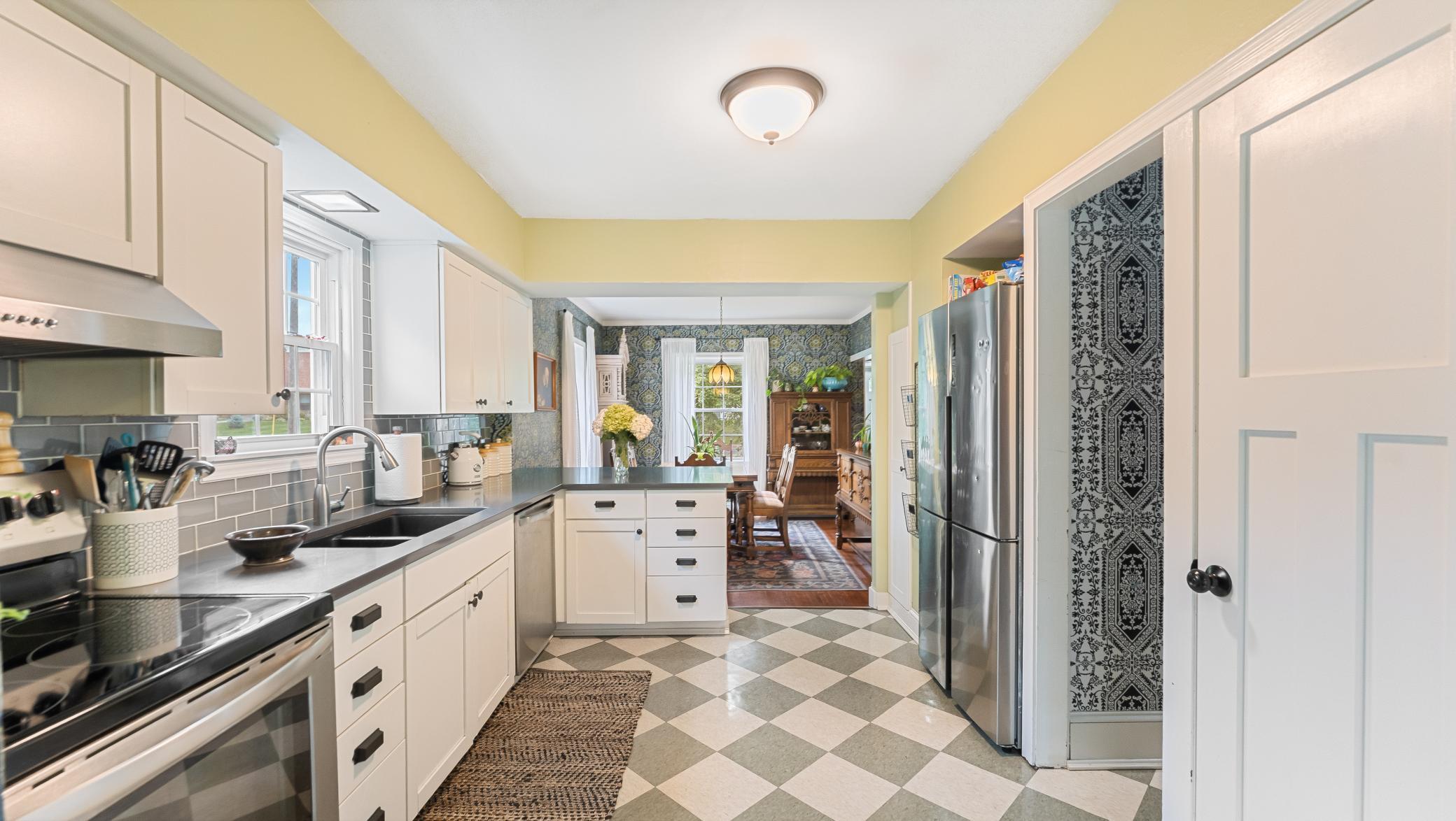 1207 Kilian Boulevard SE