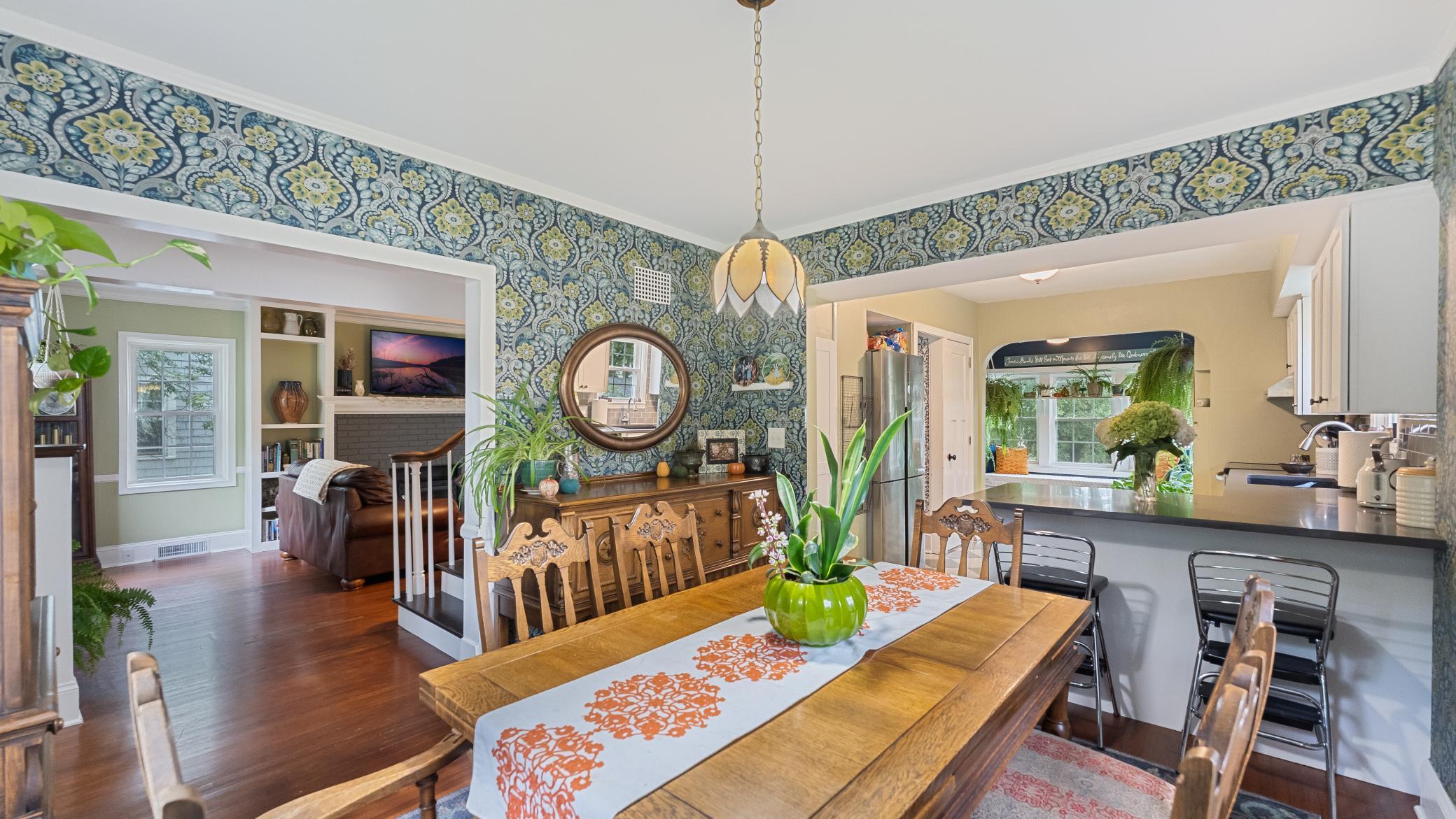 1207 Kilian Boulevard SE