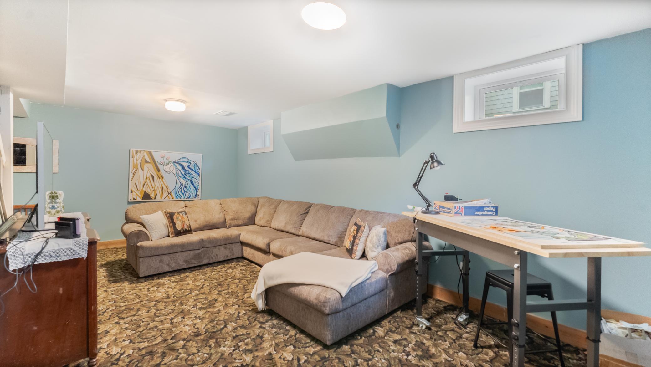 1207 Kilian Boulevard SE