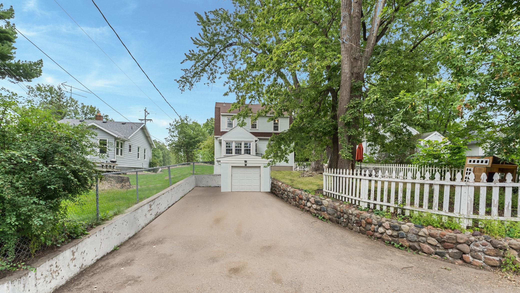 1207 Kilian Boulevard SE