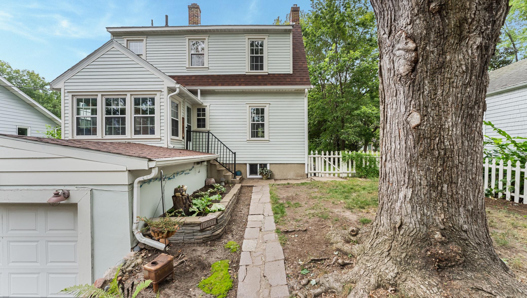 1207 Kilian Boulevard SE