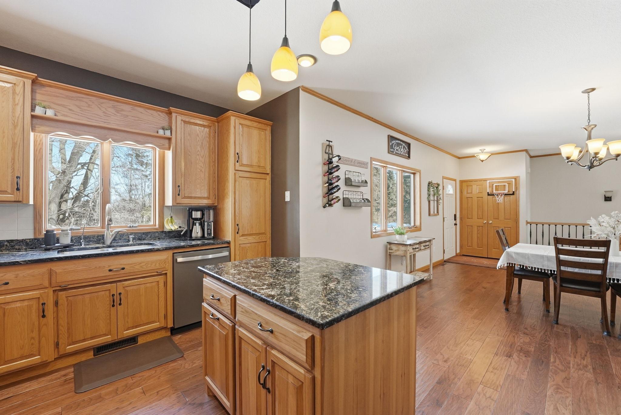 320 1st Avenue W