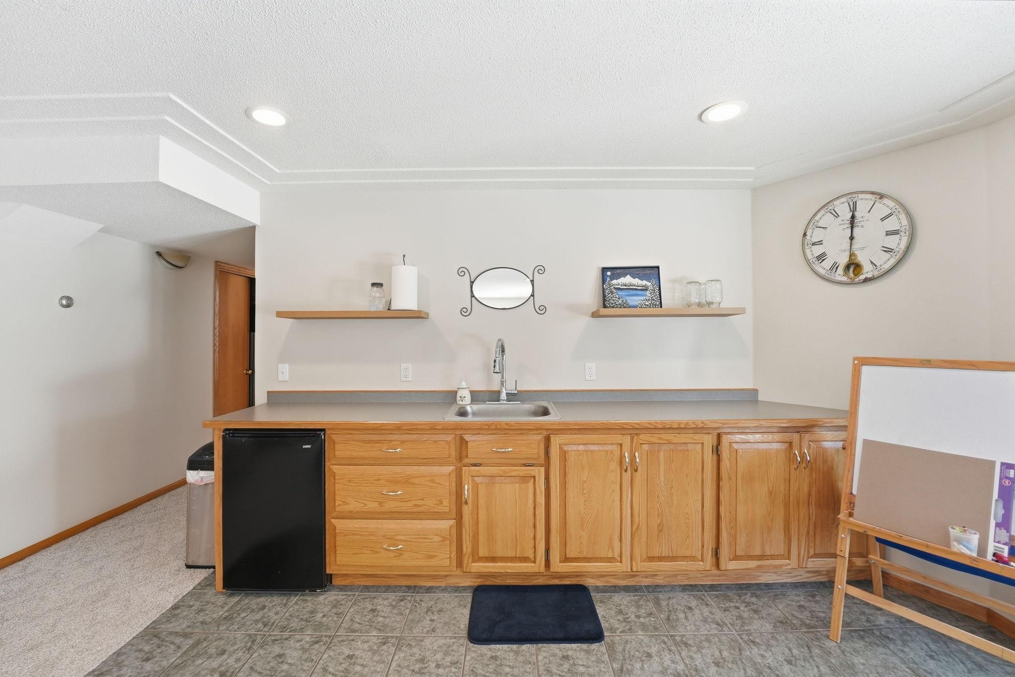 320 1st Avenue W