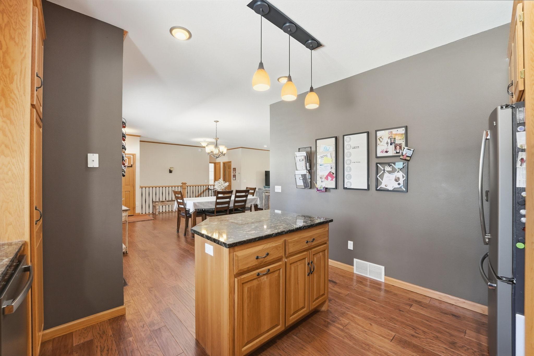 320 1st Avenue W