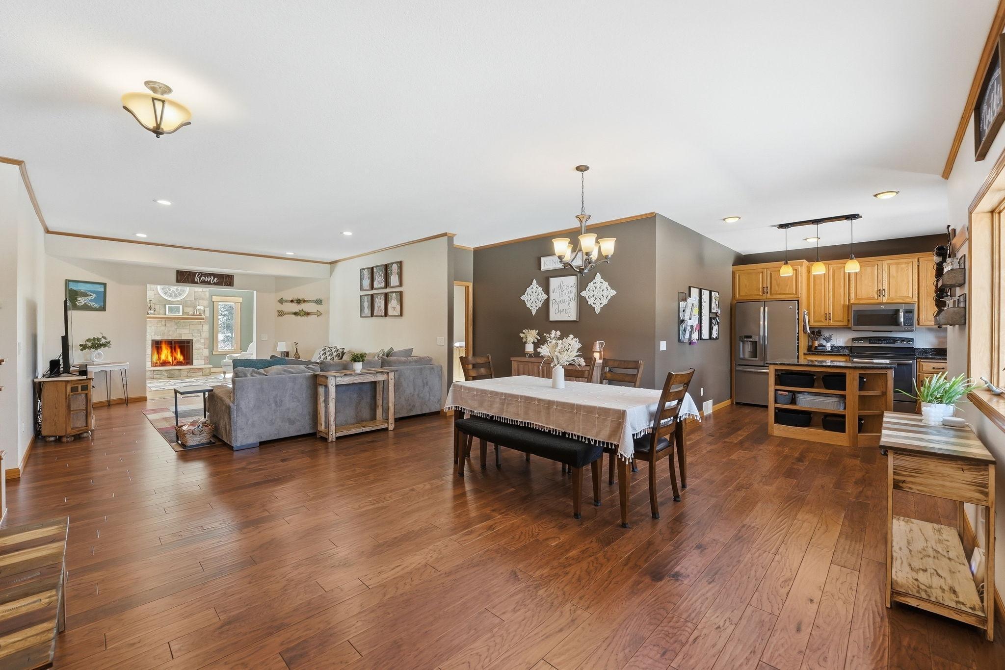 320 1st Avenue W