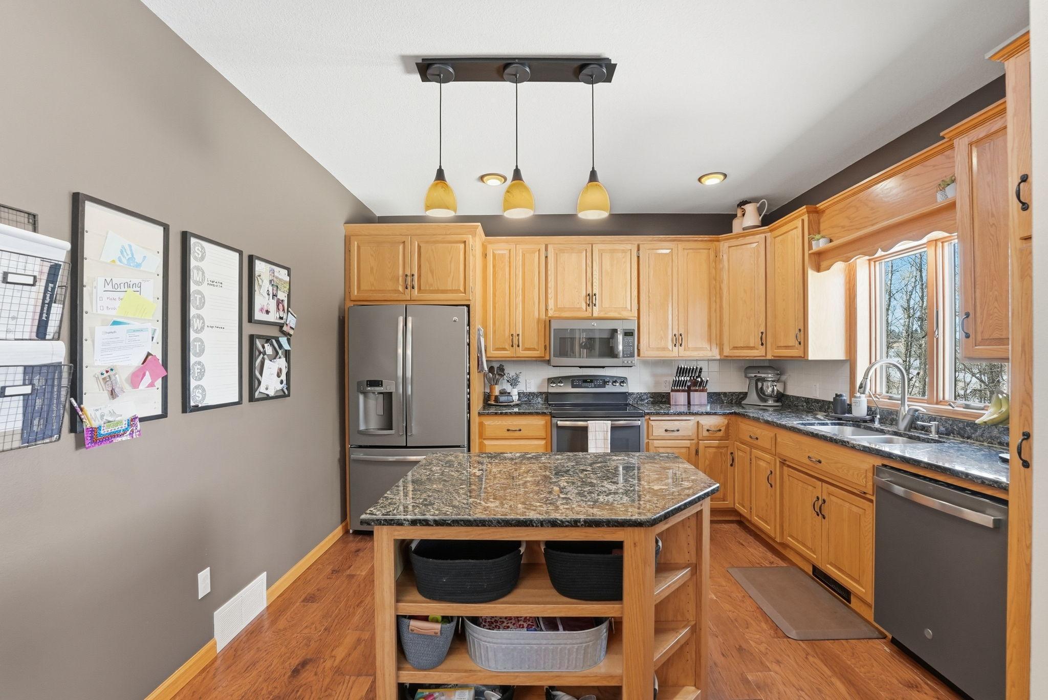 320 1st Avenue W