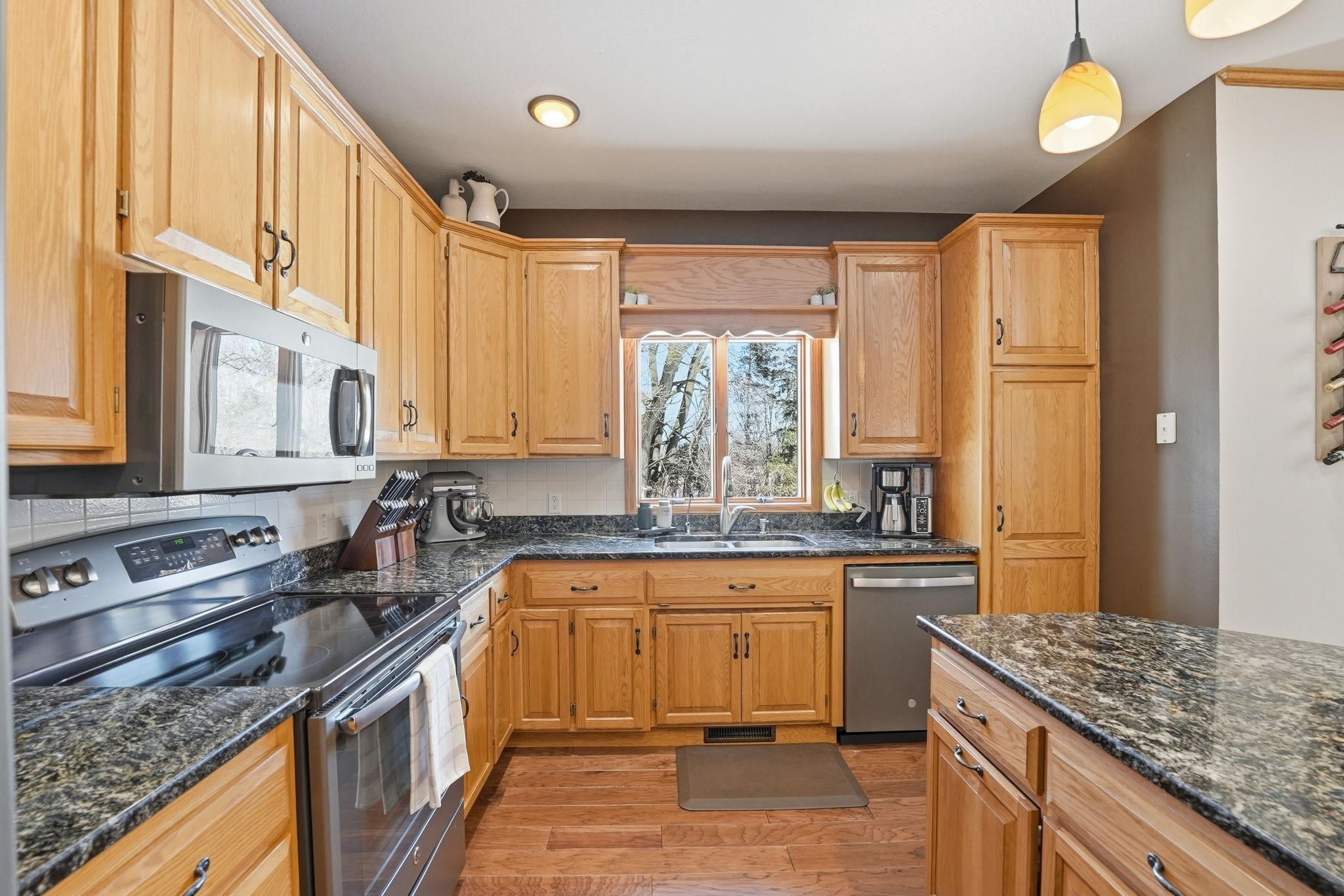 320 1st Avenue W