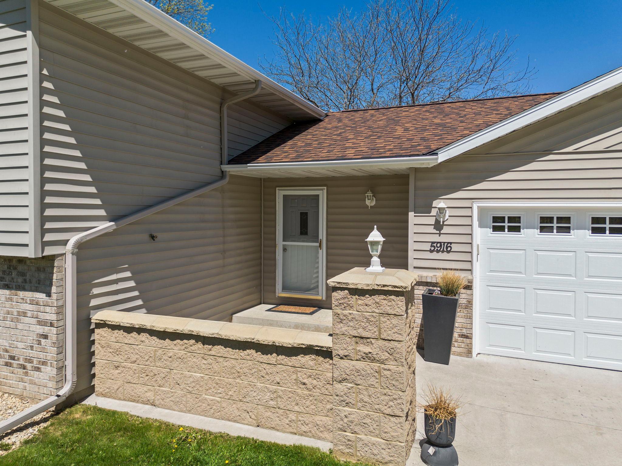 5916 Galaxy Road