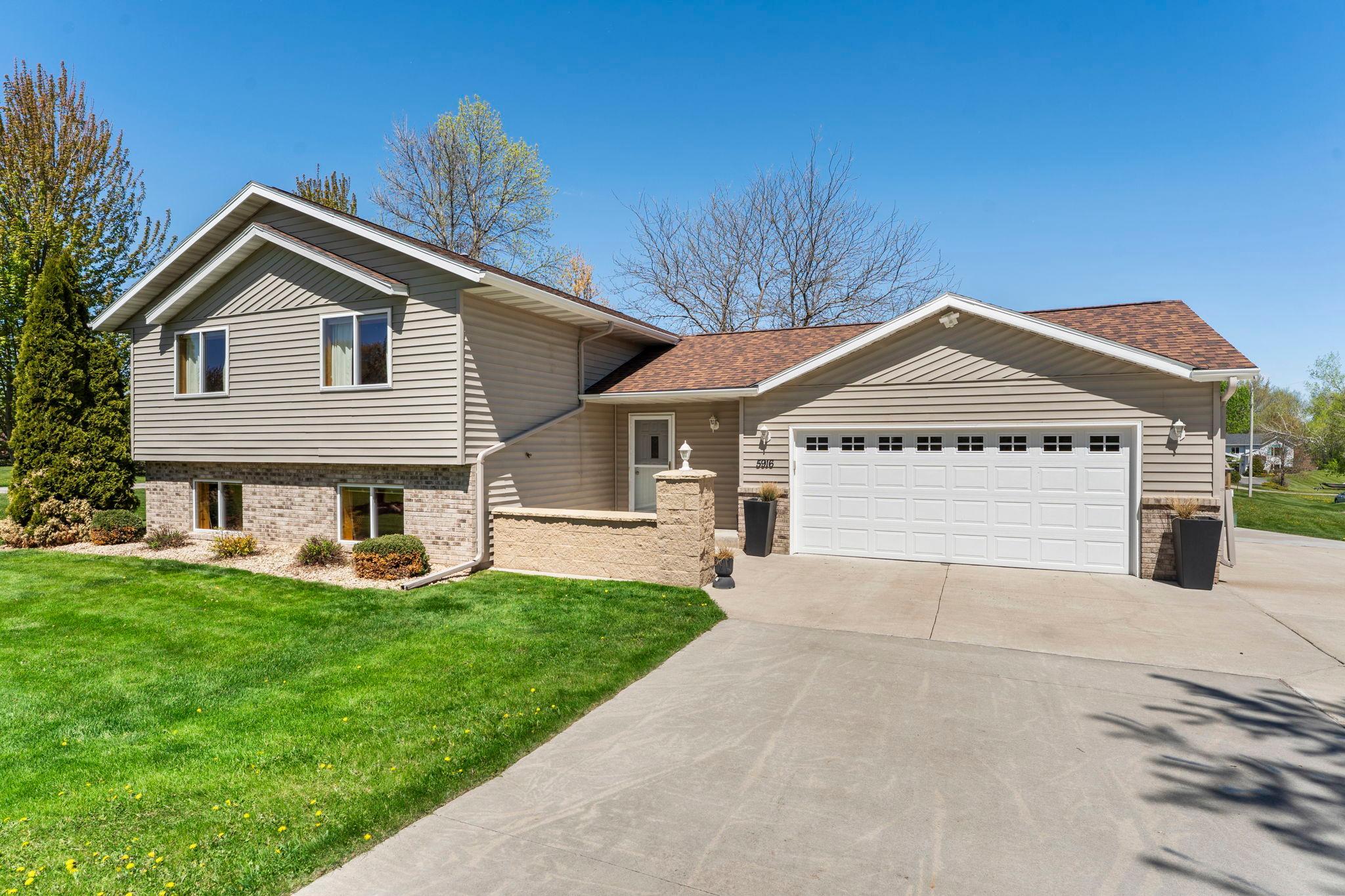 5916 Galaxy Road