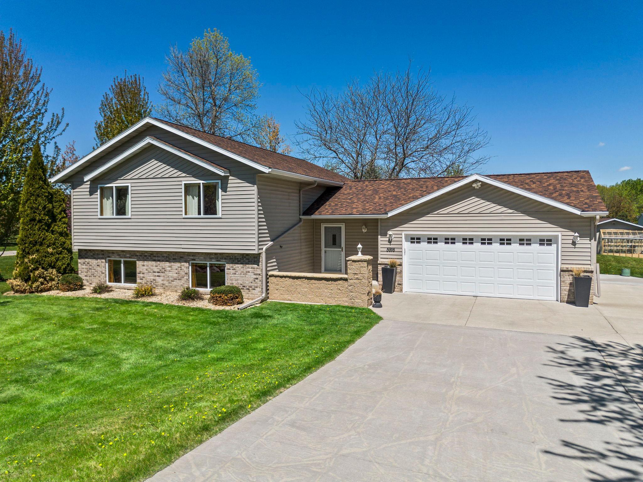 5916 Galaxy Road