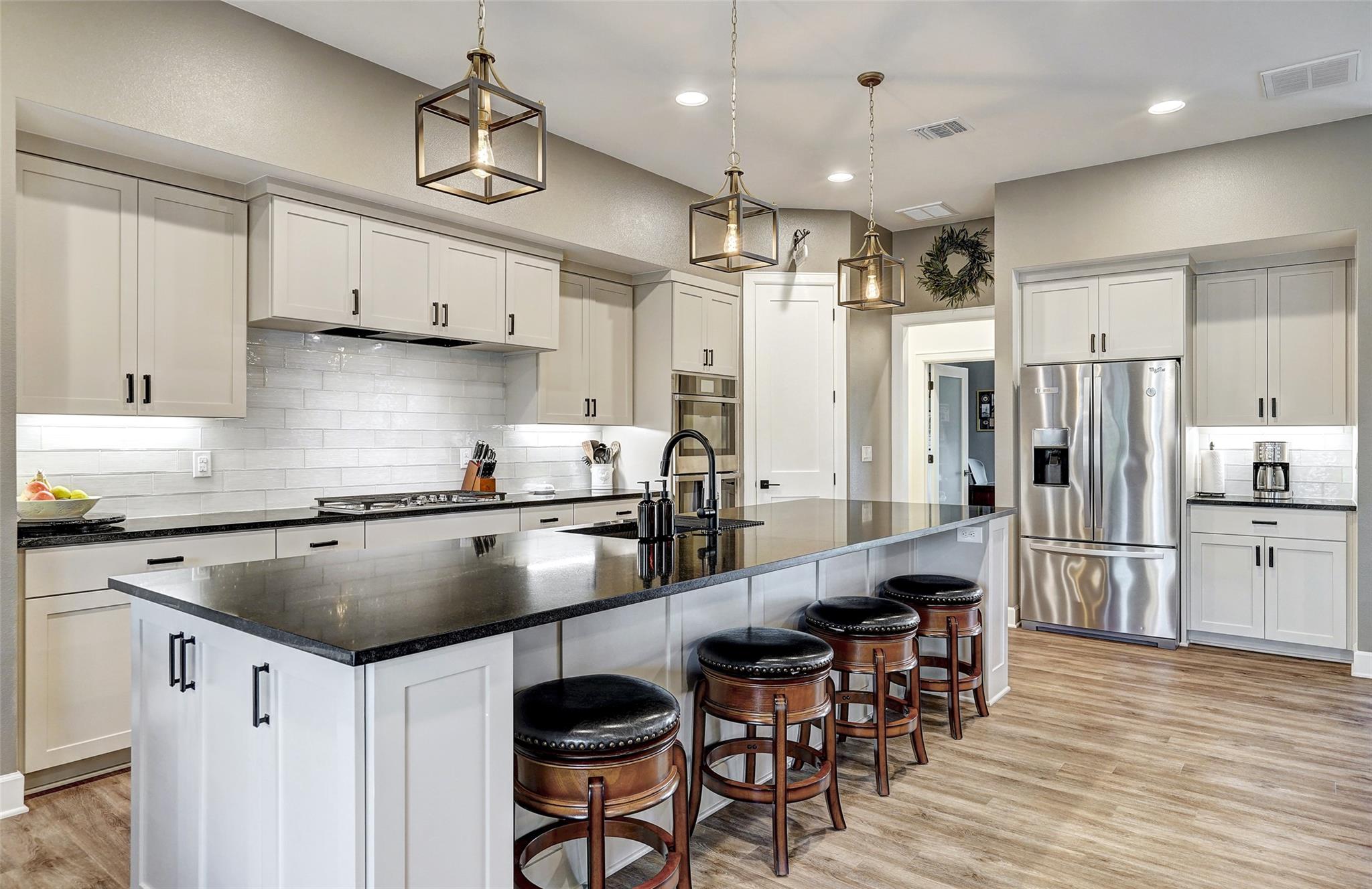 113 Crystal LN