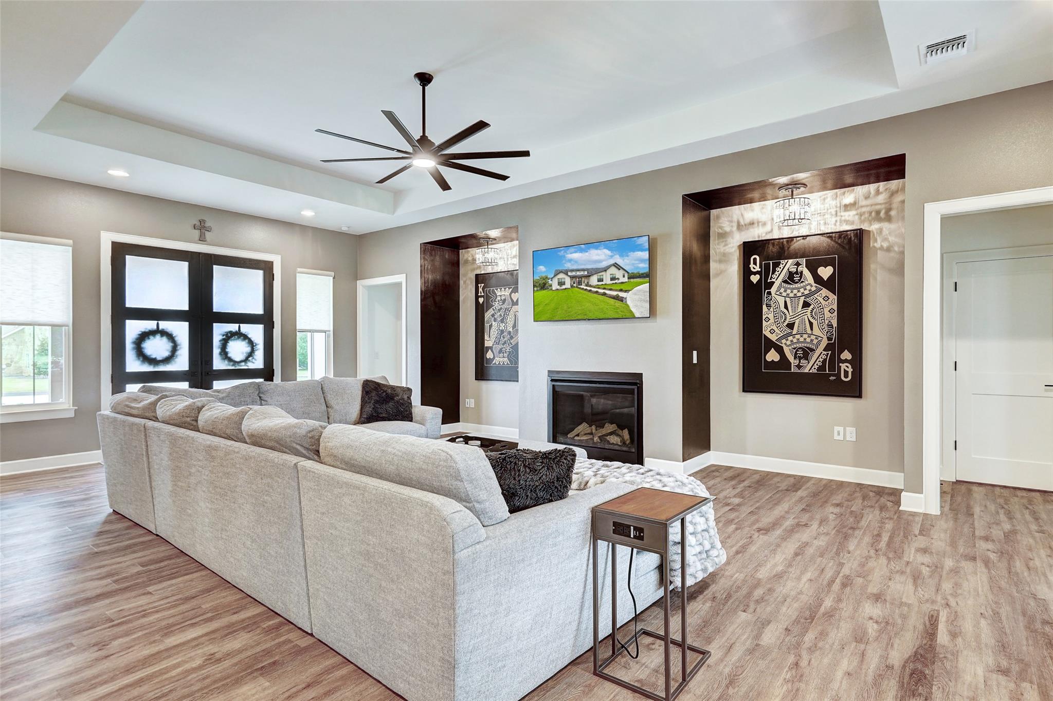 113 Crystal LN