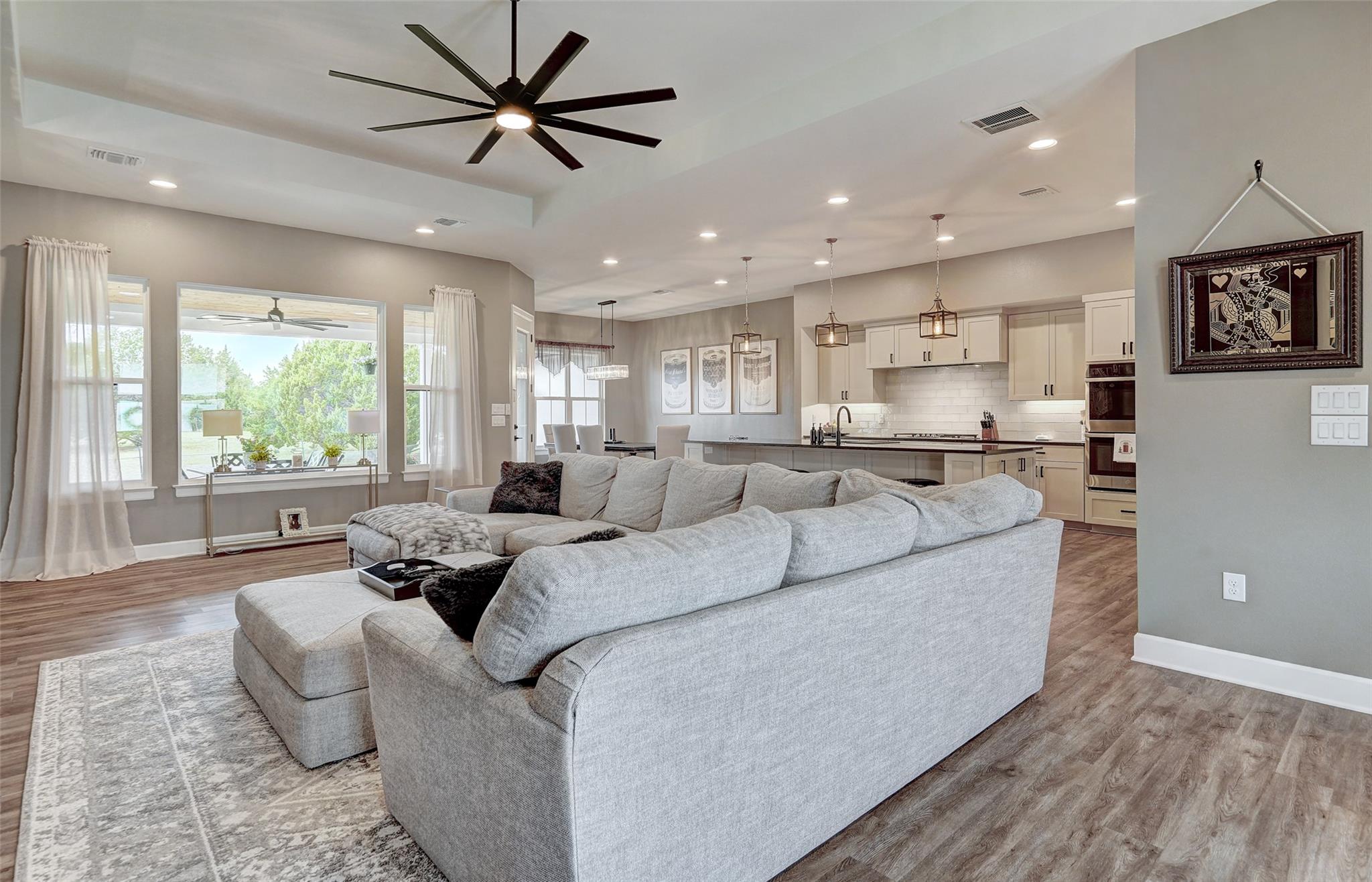 113 Crystal LN