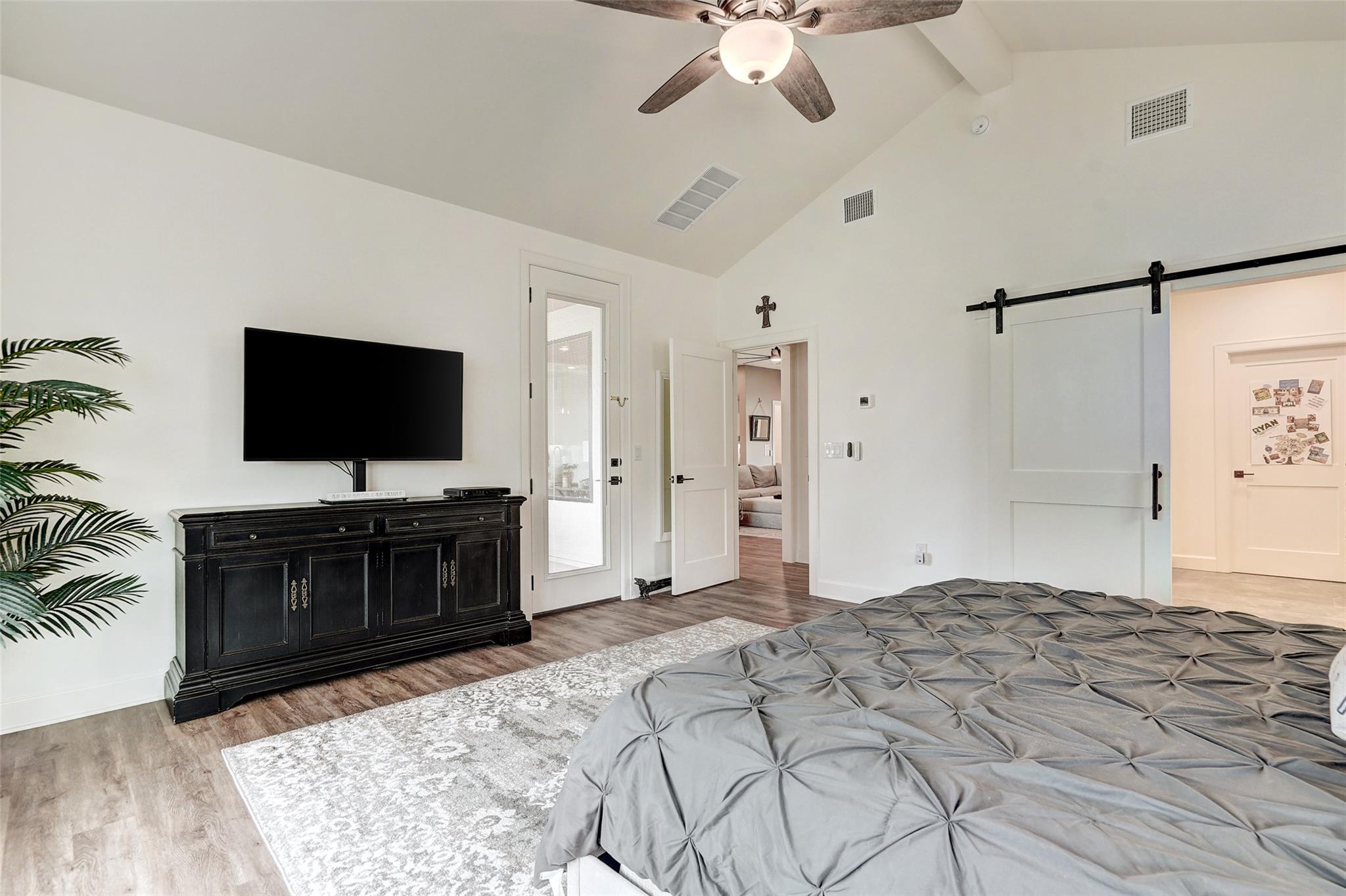113 Crystal LN