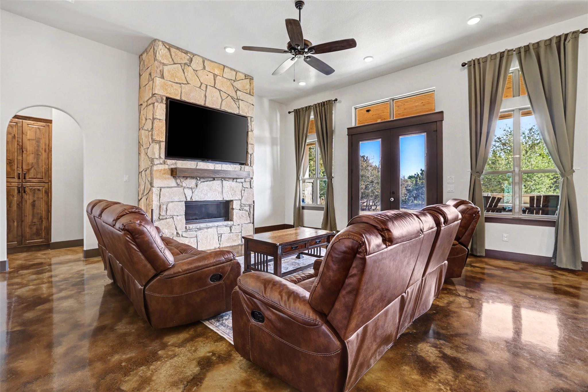 329 Esperanza Petal PASS