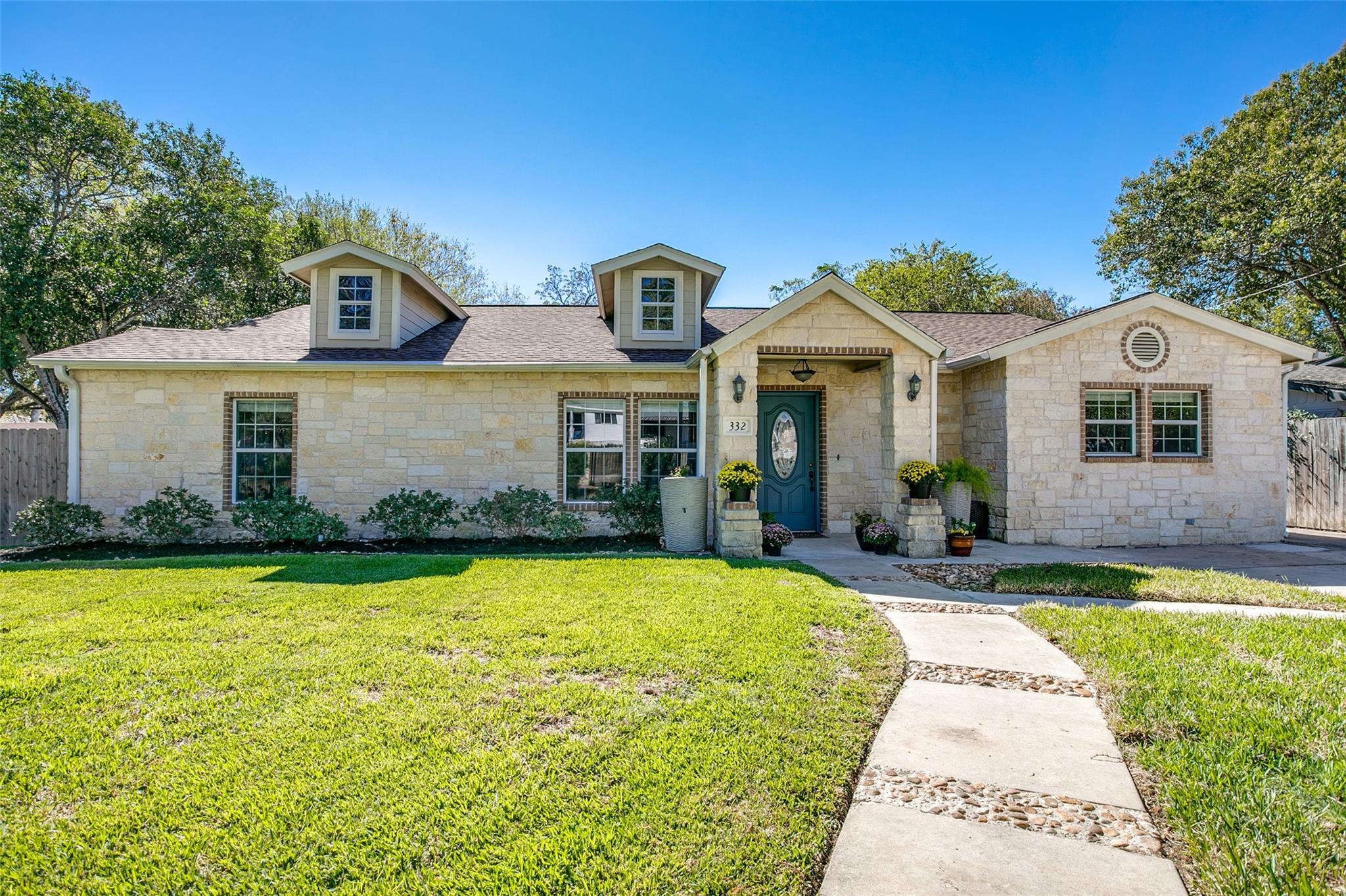 332 Tuttle RD
