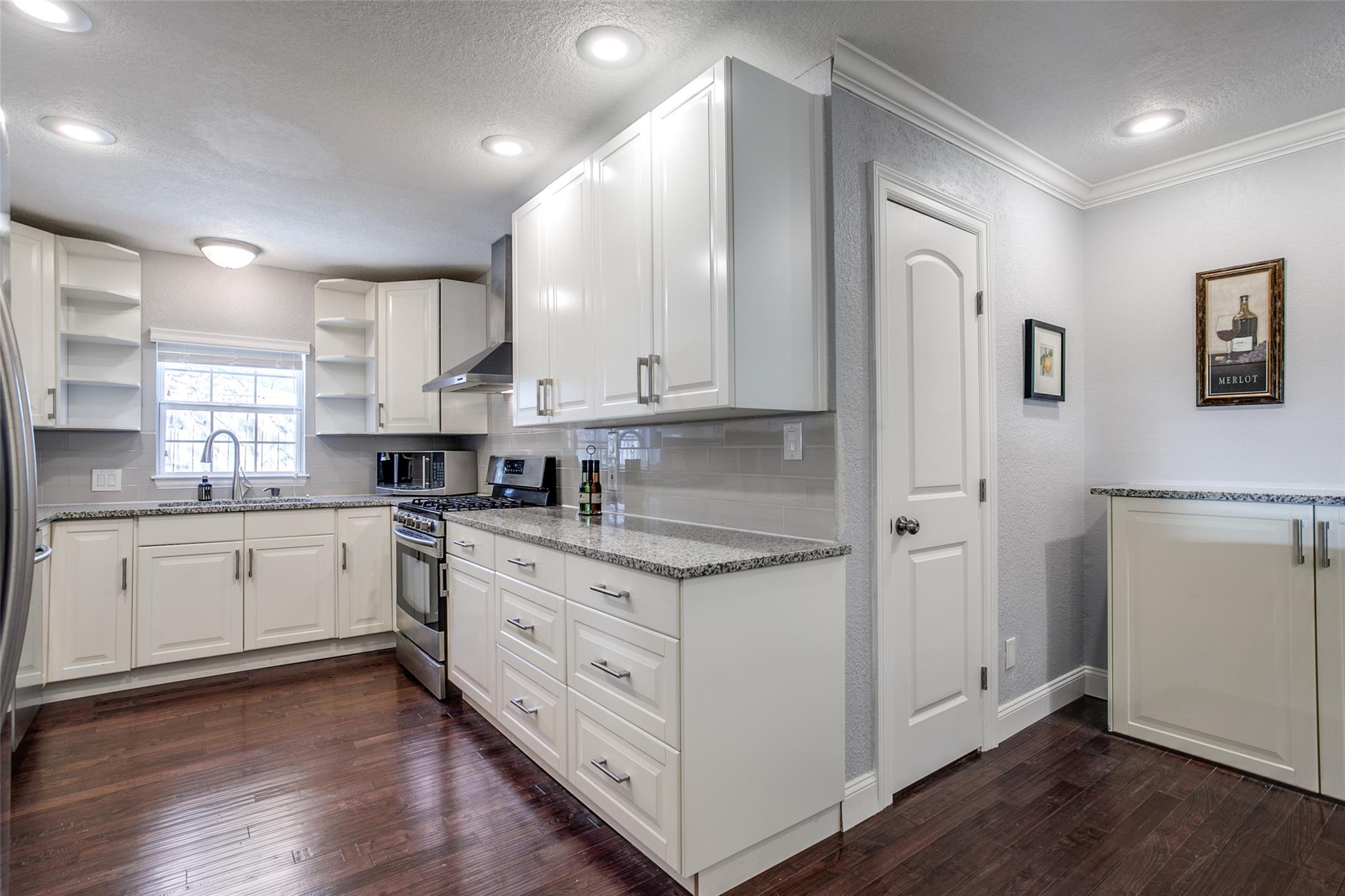 332 Tuttle RD
