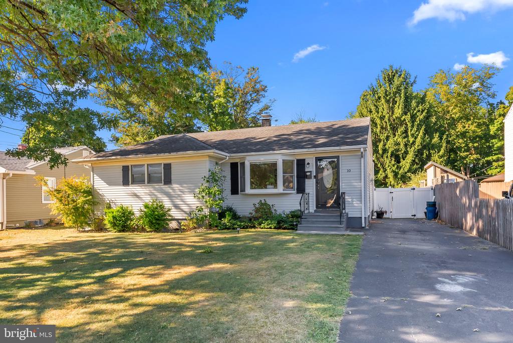 10 HARDWICK DRIVE