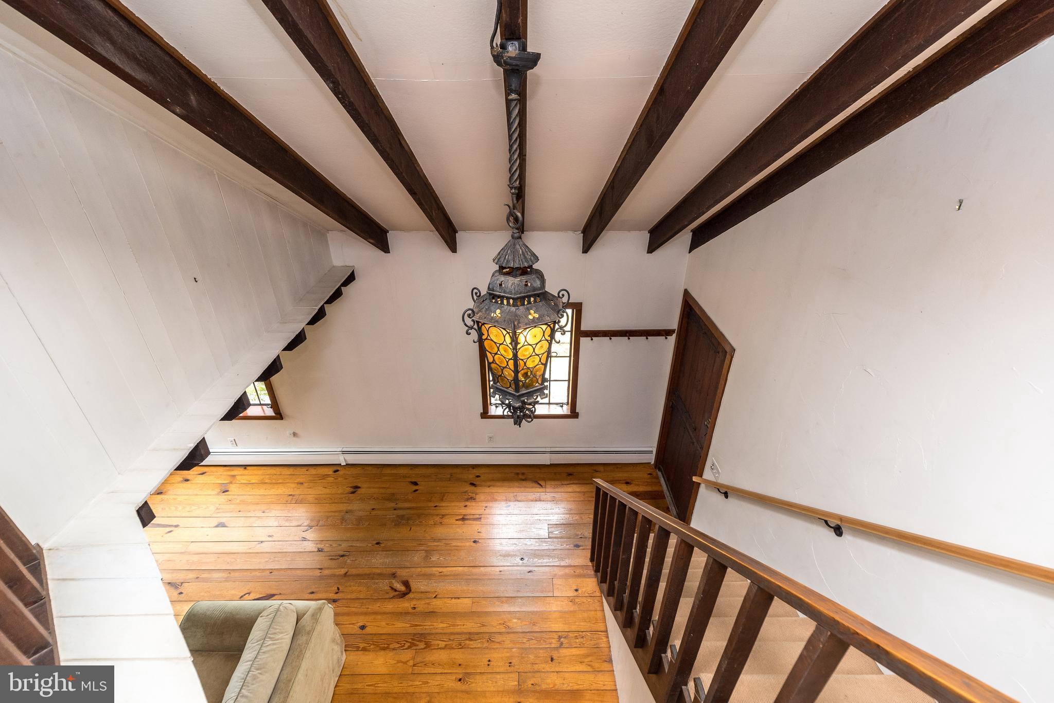 6124 CARVERSVILLE ROAD