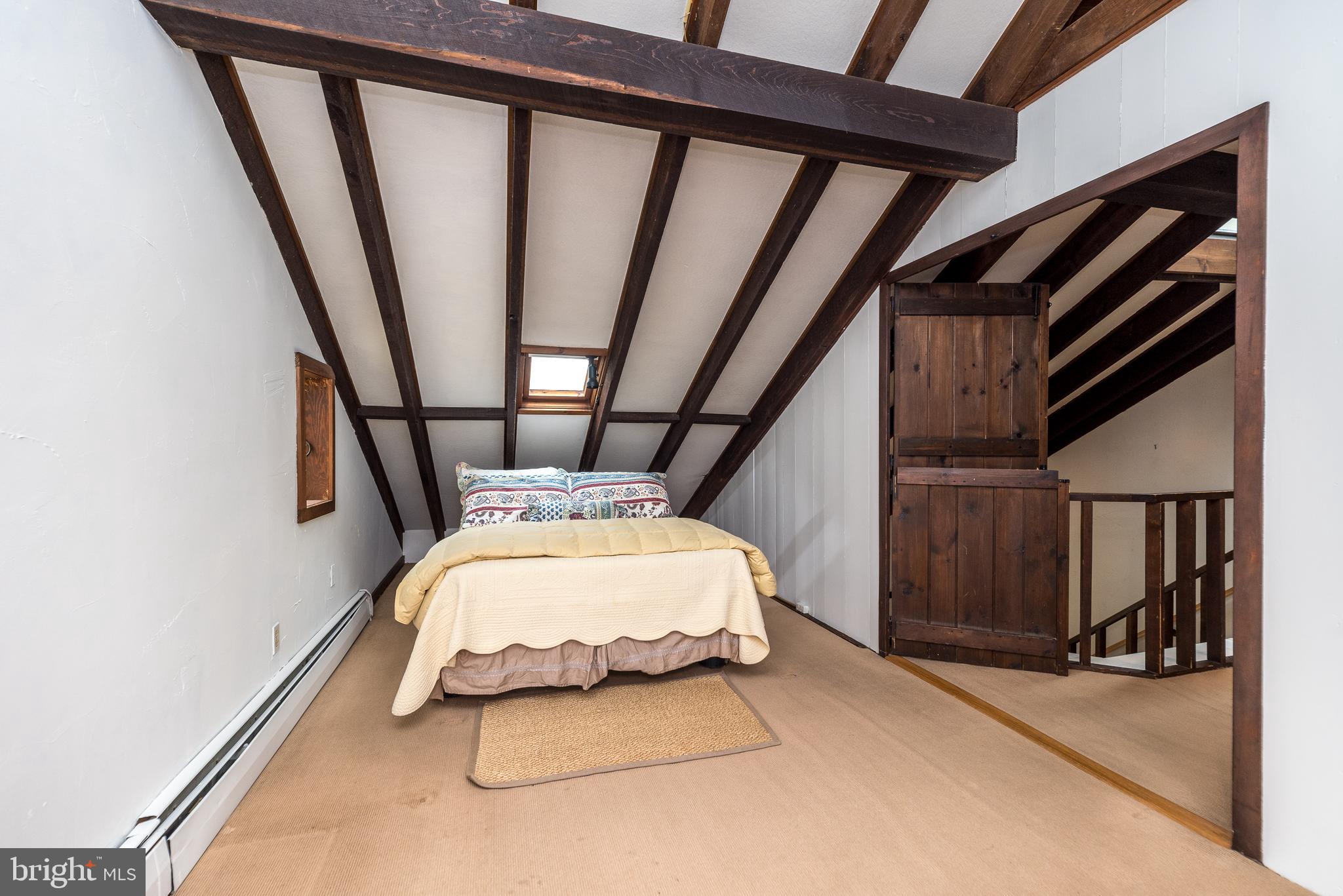 6124 CARVERSVILLE ROAD