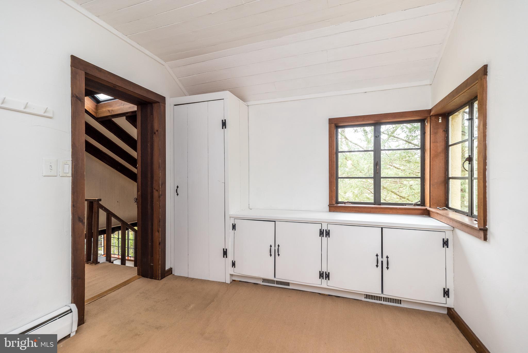 6124 CARVERSVILLE ROAD