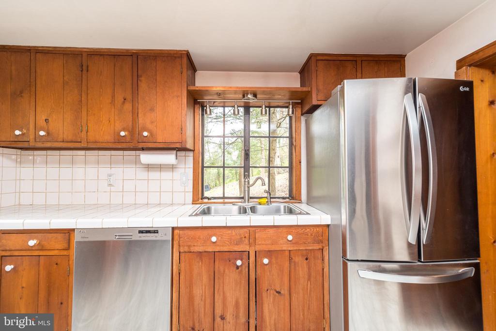 6124 CARVERSVILLE ROAD