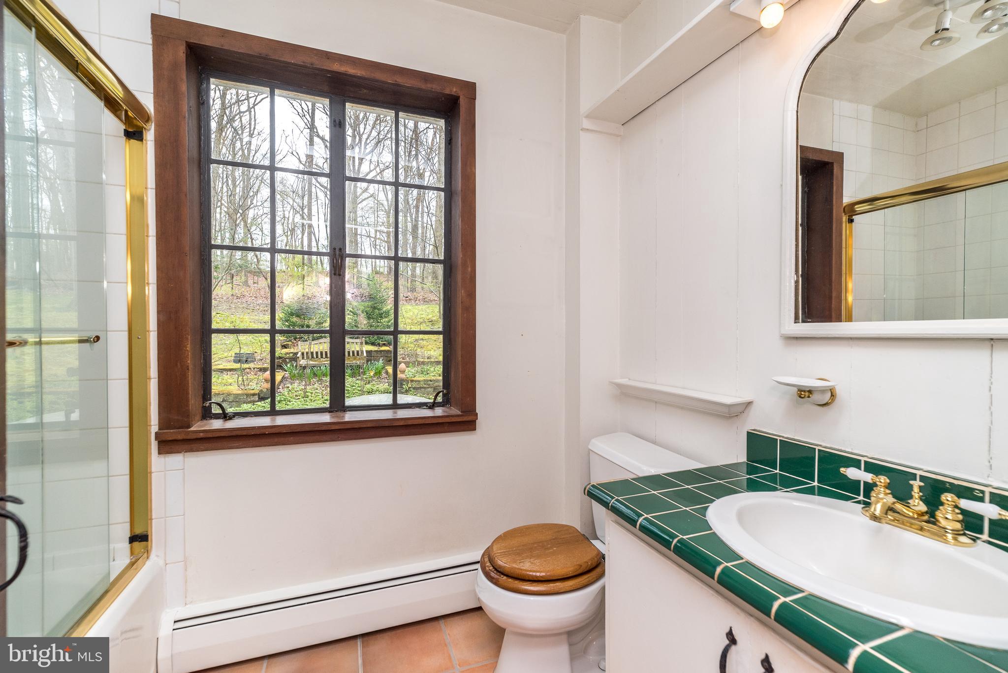 6124 CARVERSVILLE ROAD