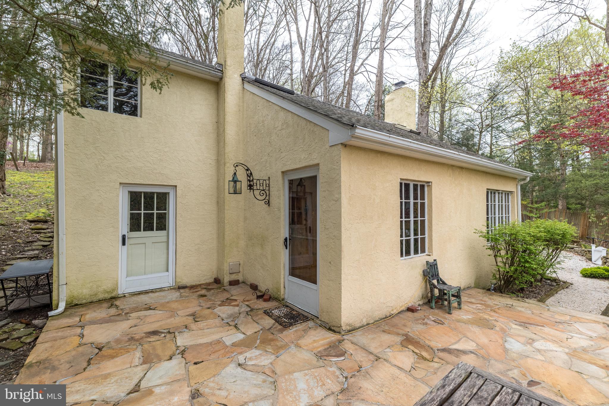 6124 CARVERSVILLE ROAD