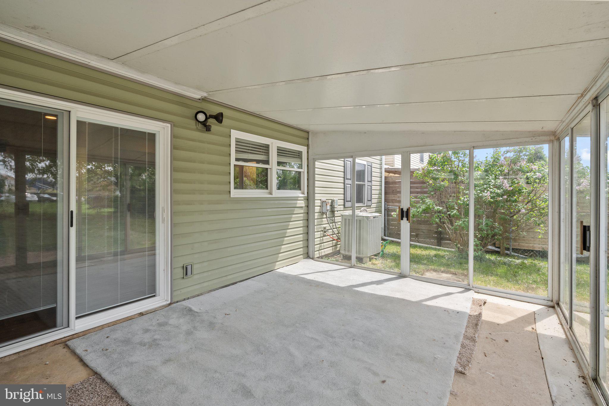 2538 SHARON COURT