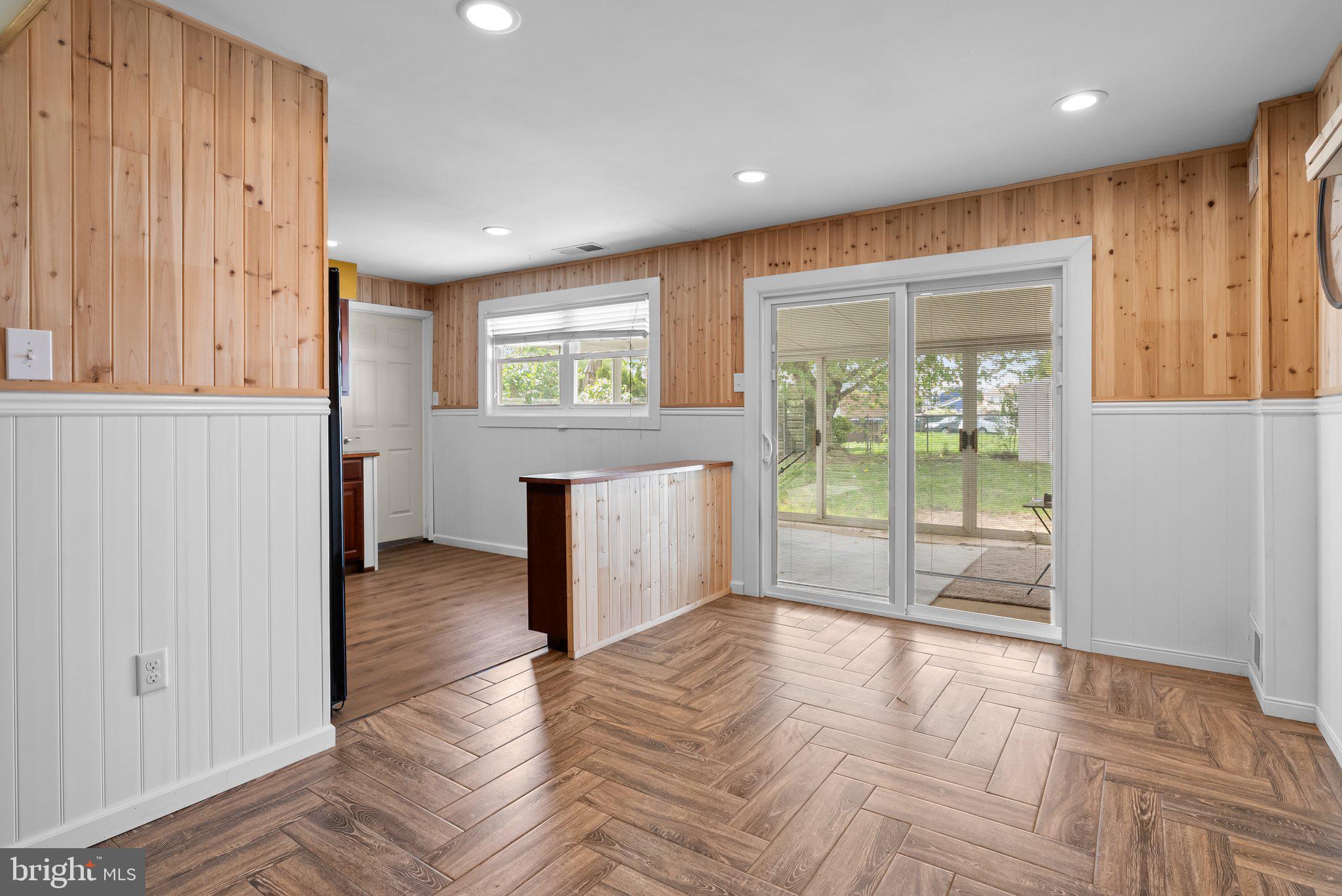 2538 SHARON COURT