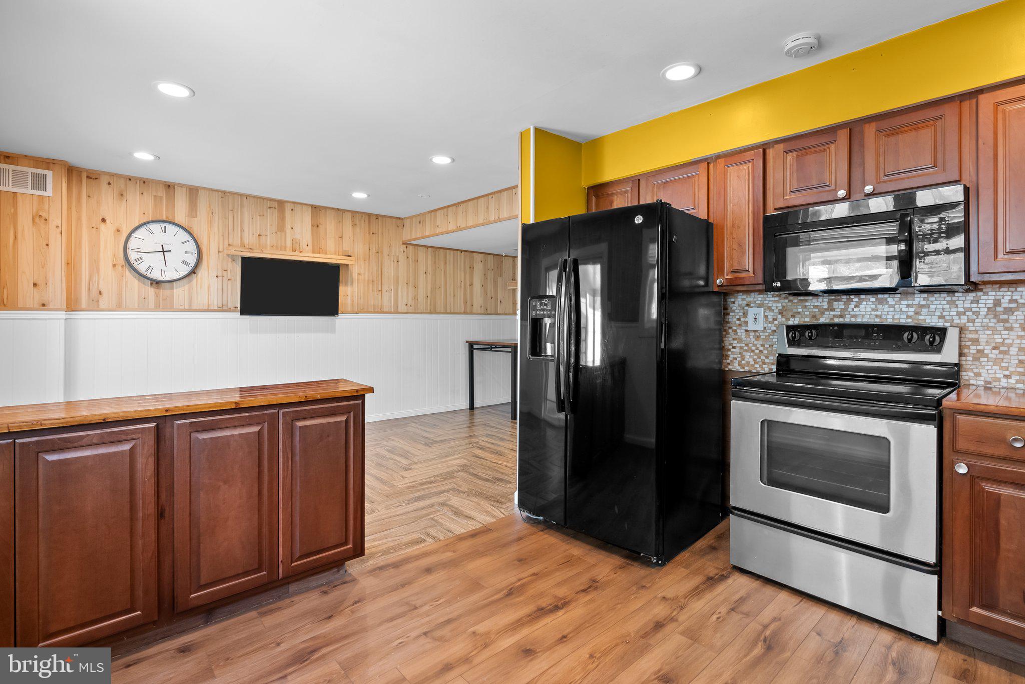 2538 SHARON COURT