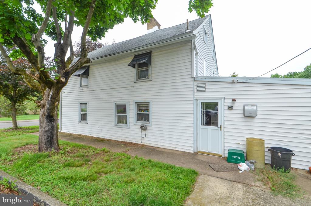 215 S MAIN STREET
