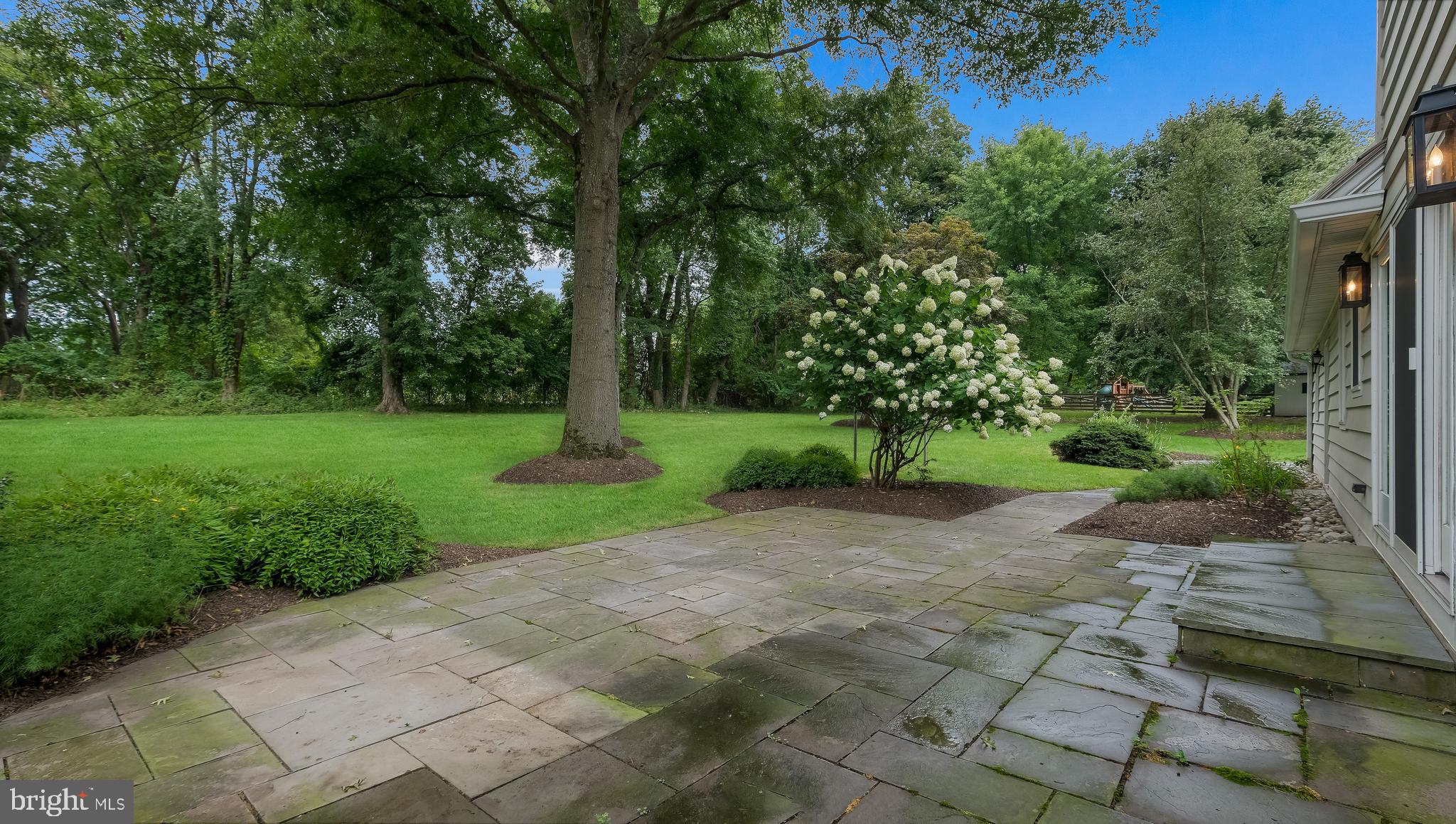 5725 COTTAGEVILLE LANE