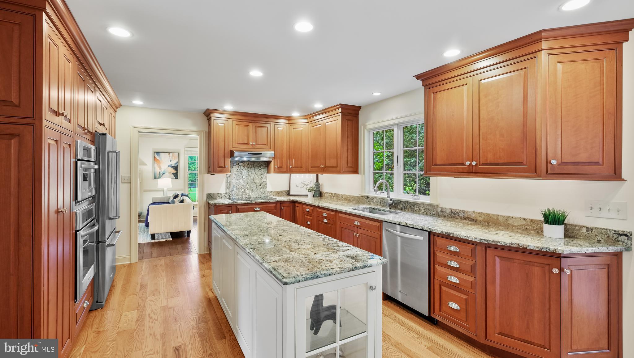 5725 COTTAGEVILLE LANE