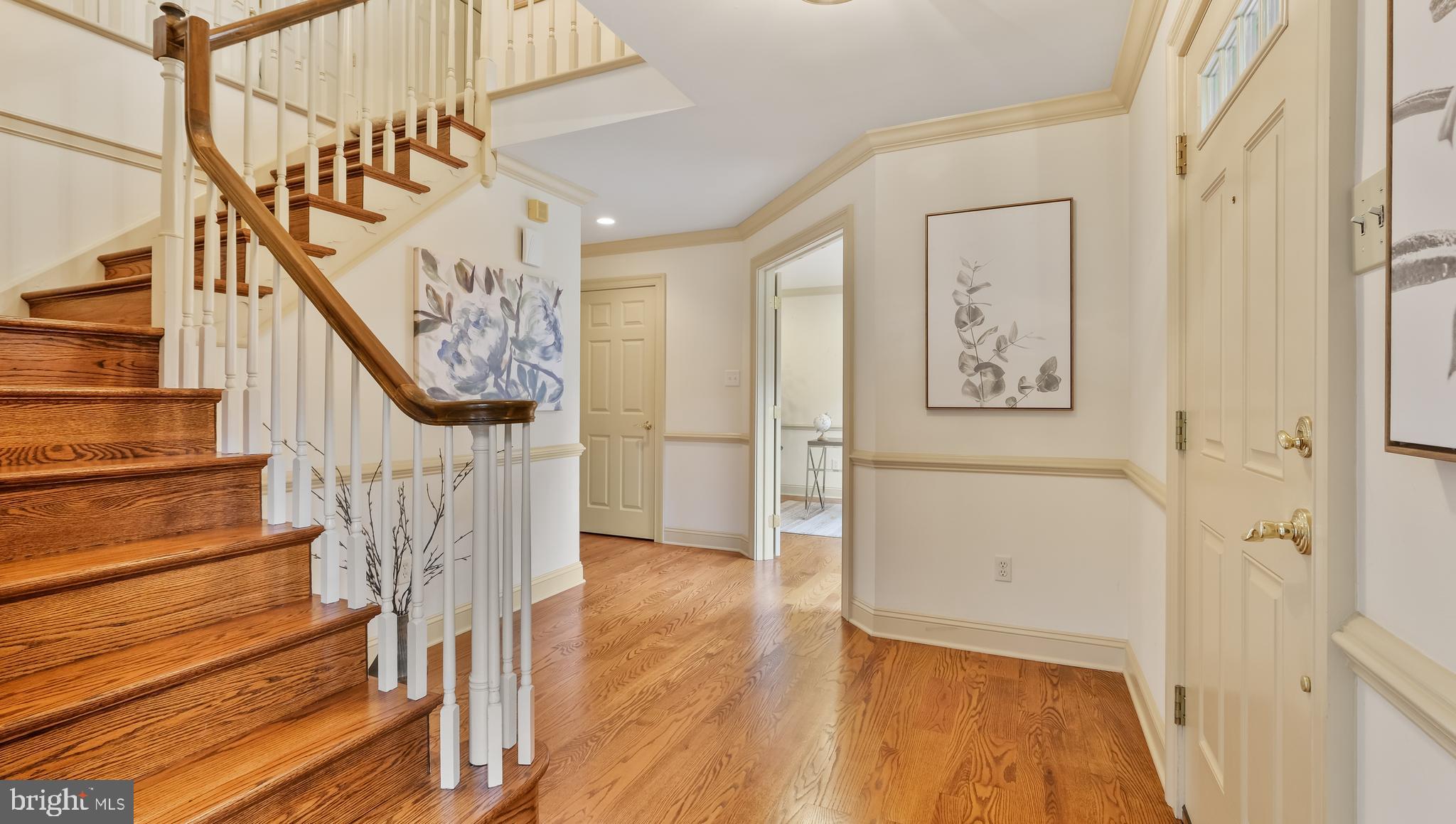 5725 COTTAGEVILLE LANE