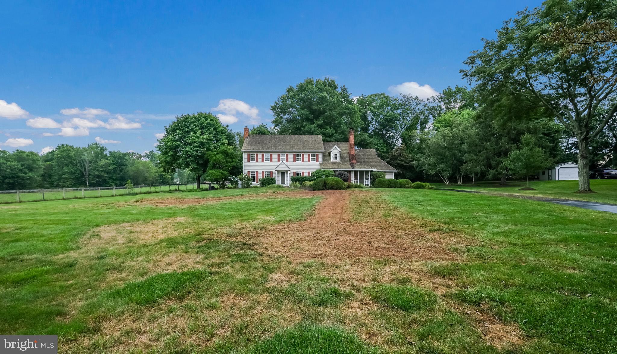 5725 COTTAGEVILLE LANE