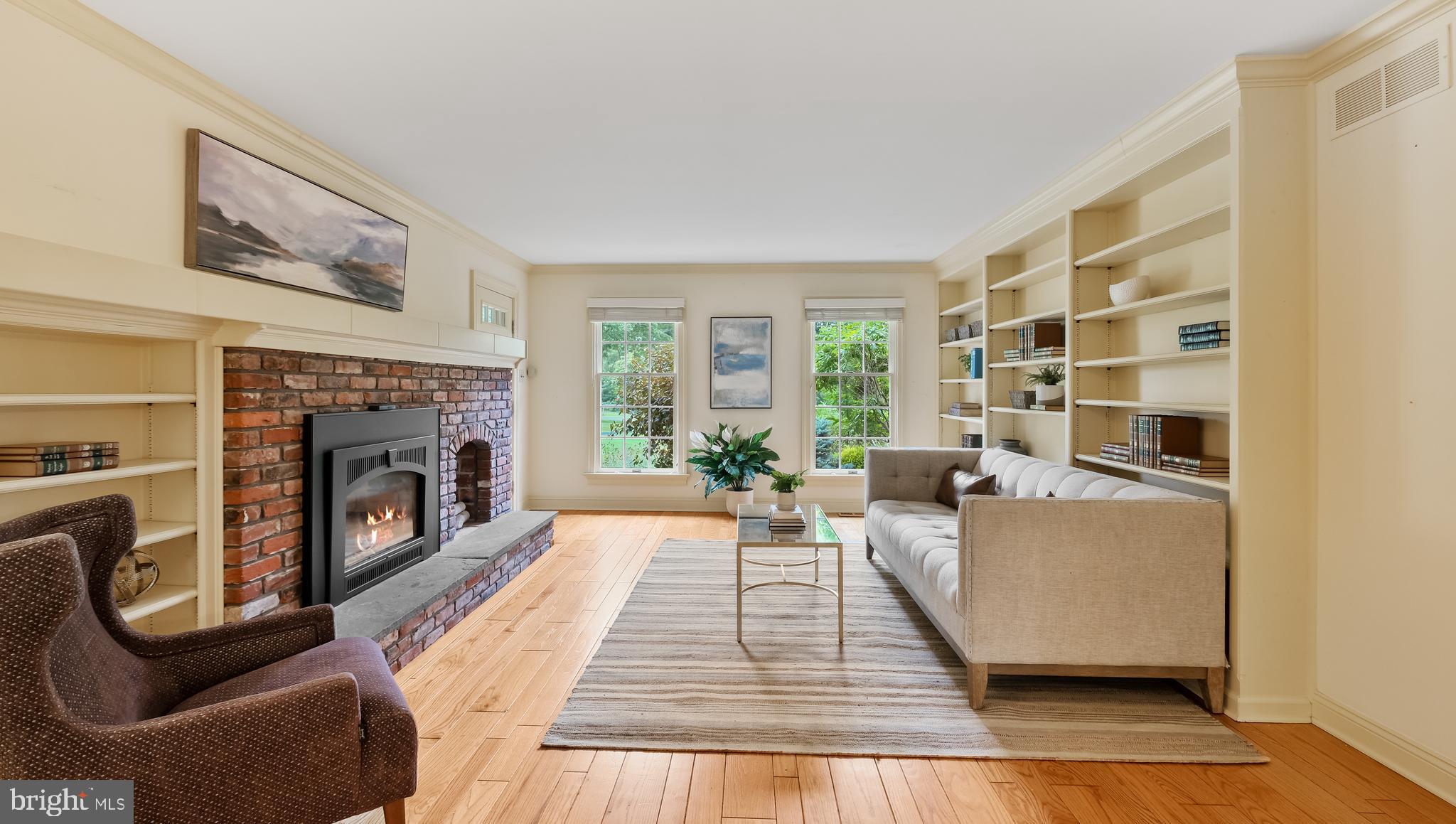 5725 COTTAGEVILLE LANE