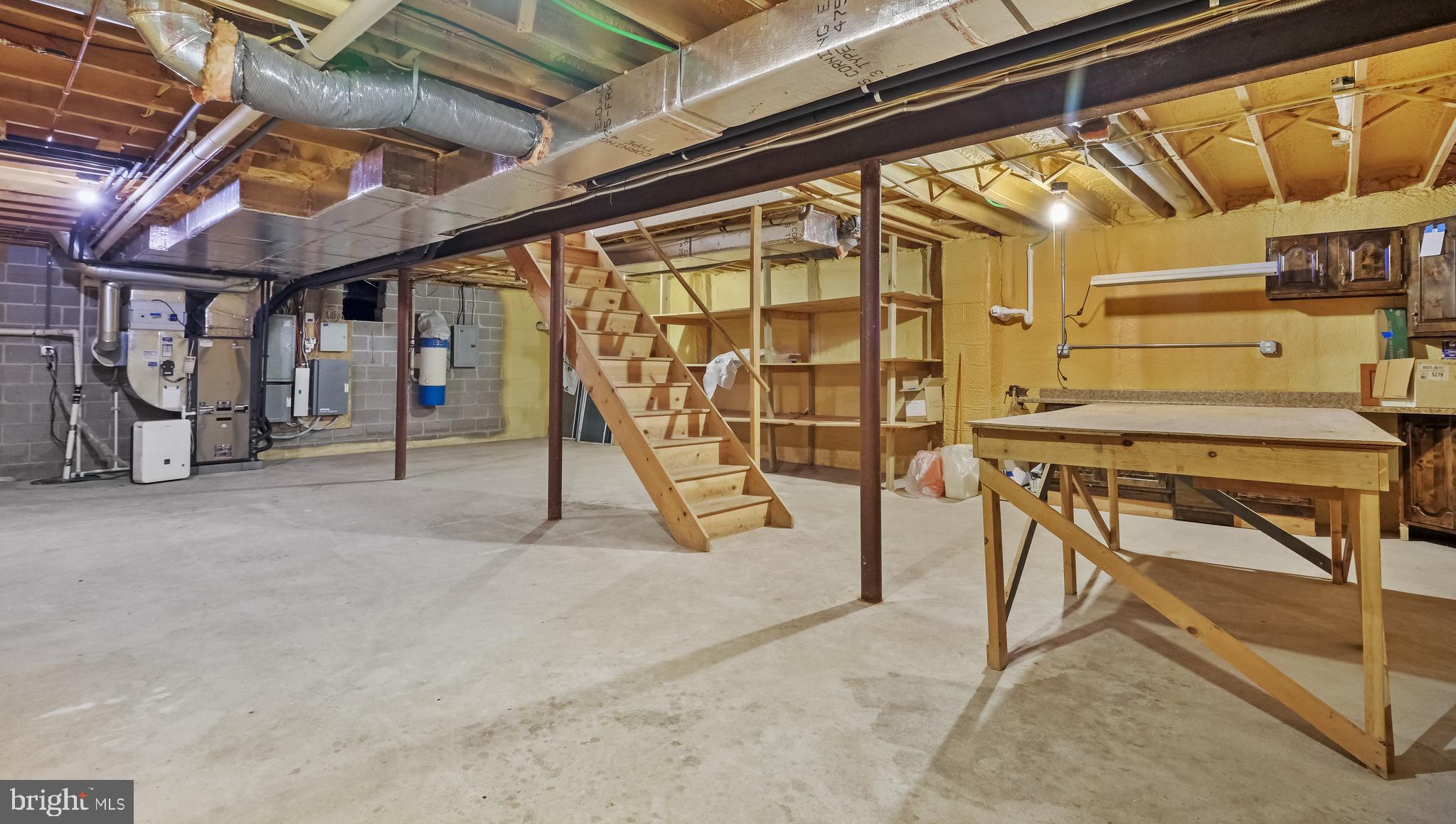 5725 COTTAGEVILLE LANE